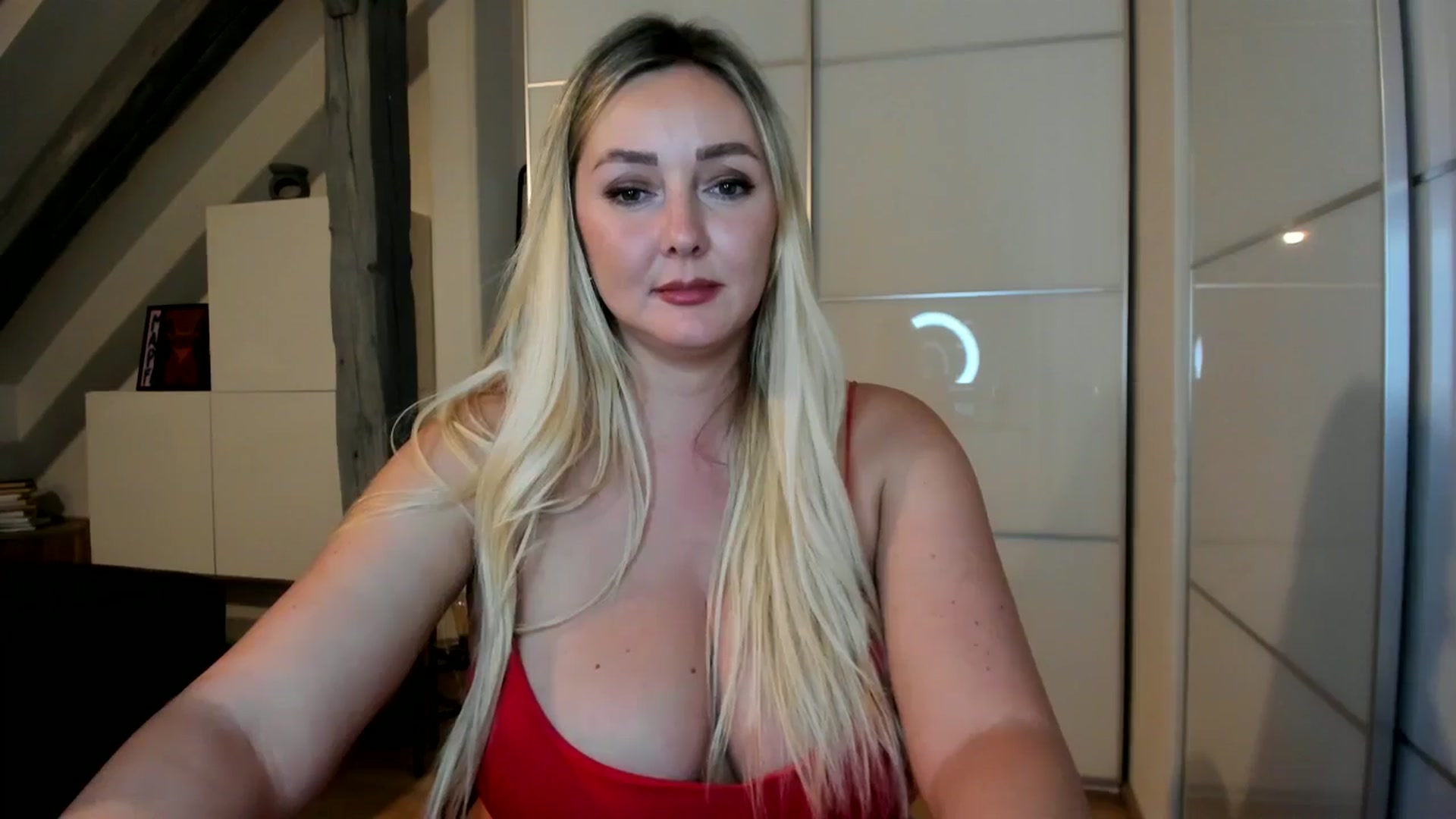 Gallery image thumbnail from Mi_Ha's myfreecams stream on, 08/31/2025, 22:37 image 15 of 20