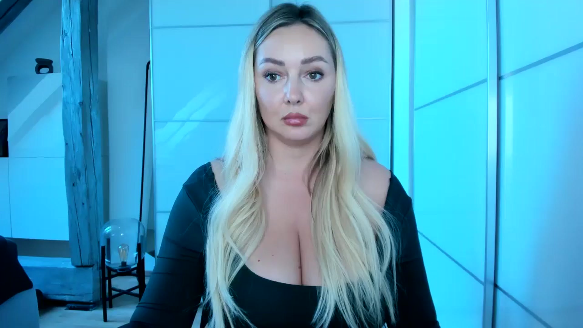 Gallery image thumbnail from Mi_Ha's myfreecams stream on, 09/01/2025, 14:18 image 9 of 20