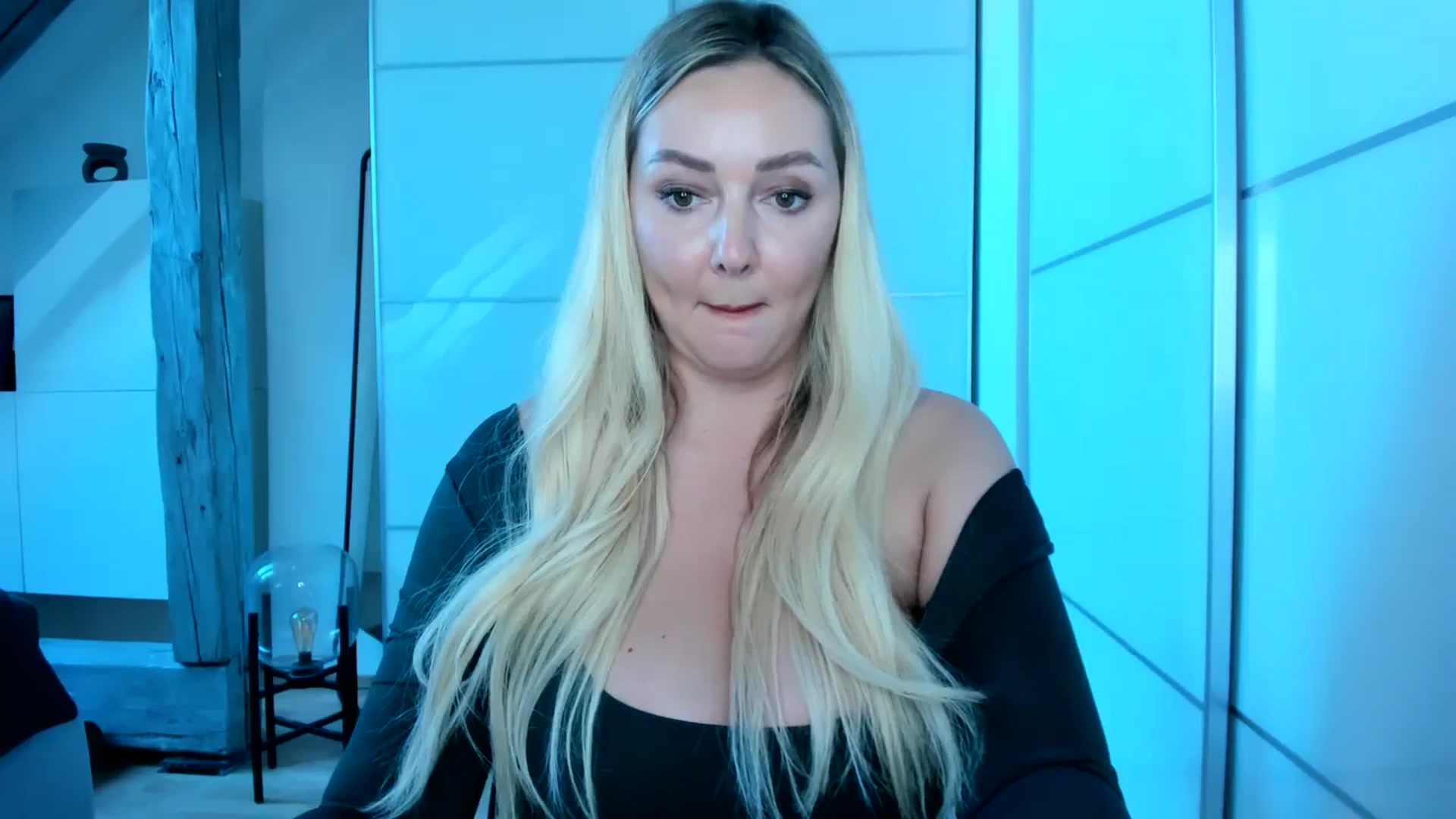 Gallery image thumbnail from Mi_Ha's myfreecams stream on, 09/01/2025, 14:18 image 15 of 20