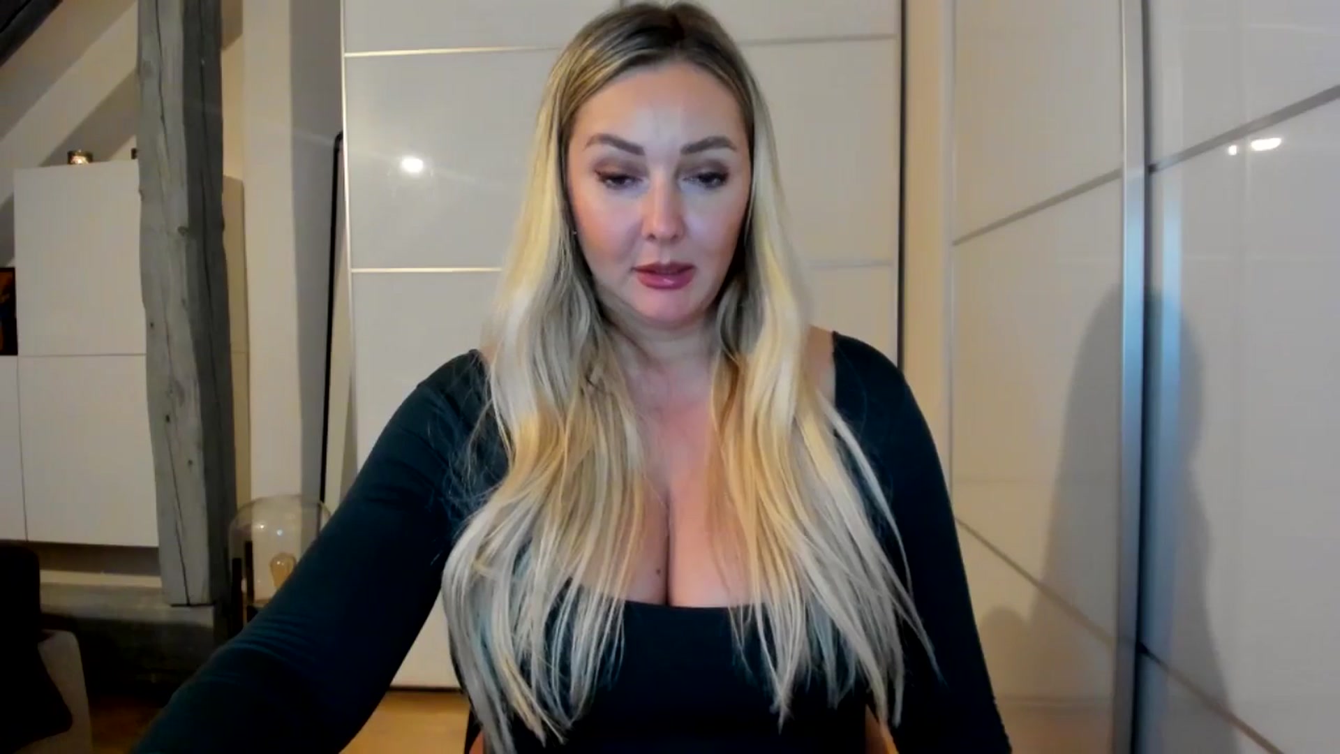 Gallery image thumbnail from Mi_Ha's myfreecams stream on, 09/01/2025, 21:14 image 7 of 20