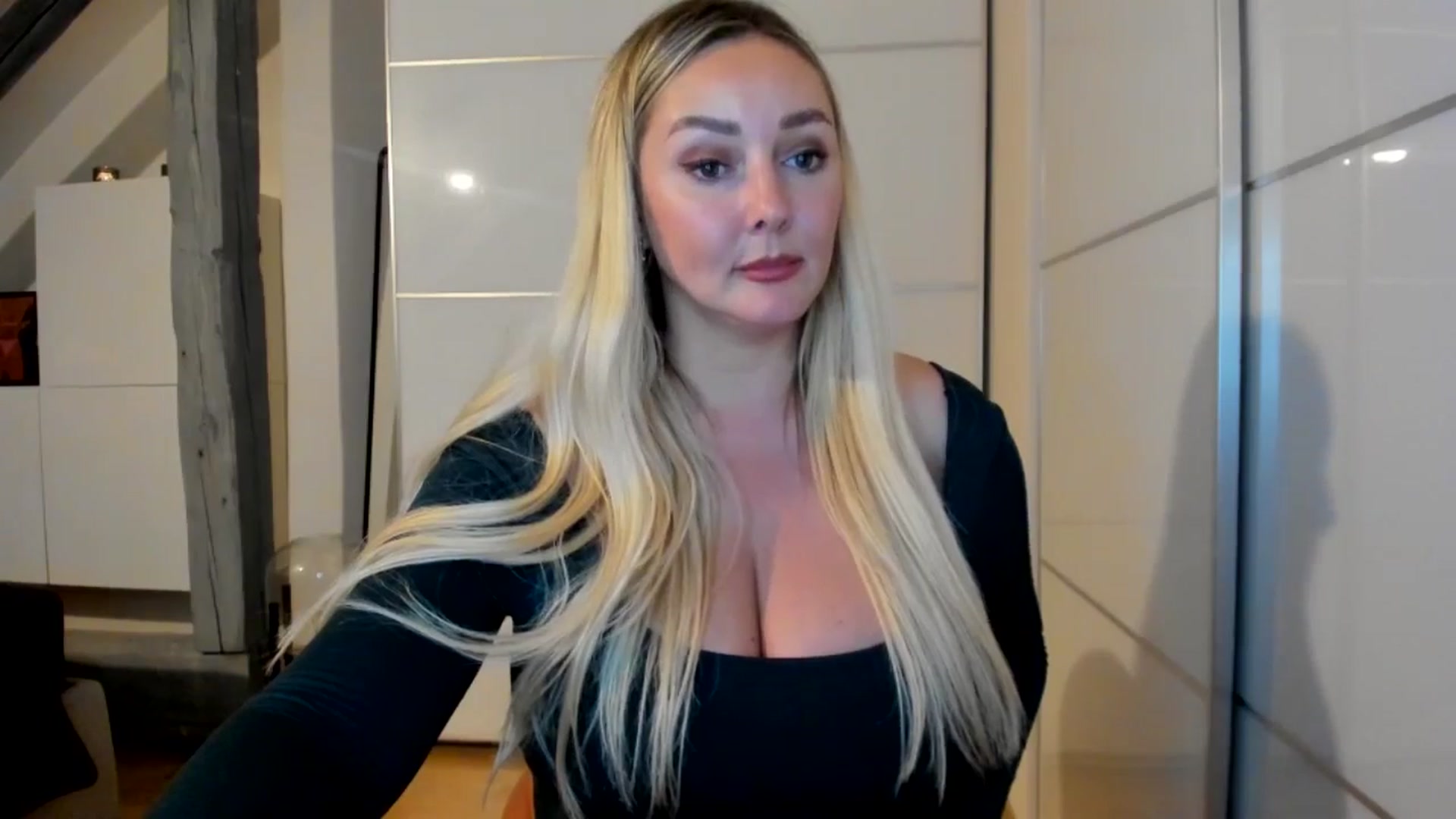 Gallery image thumbnail from Mi_Ha's myfreecams stream on, 09/01/2025, 21:14 image 18 of 20