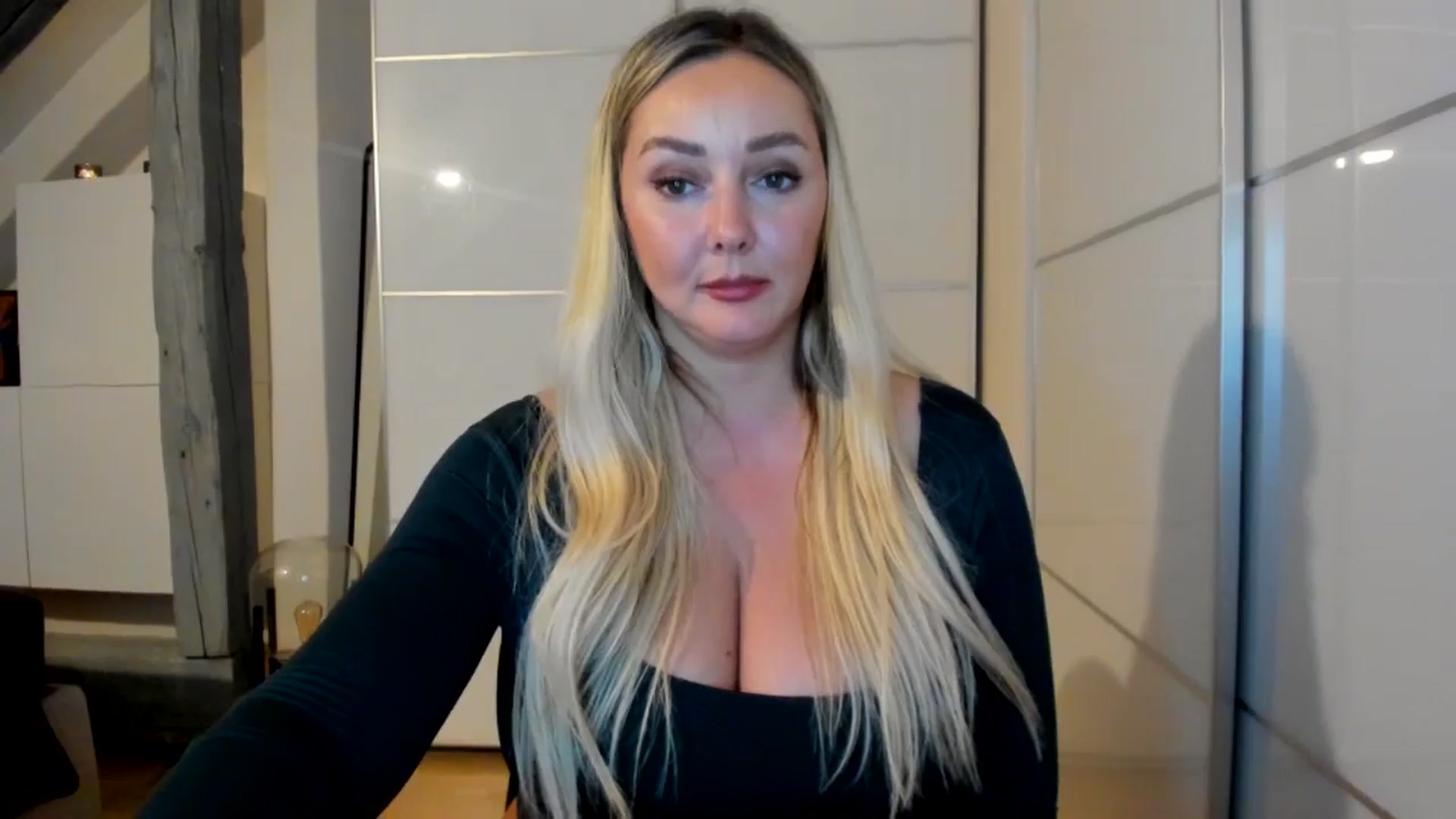 Gallery image thumbnail from Mi_Ha's myfreecams stream on, 09/01/2025, 21:14 image 9 of 20