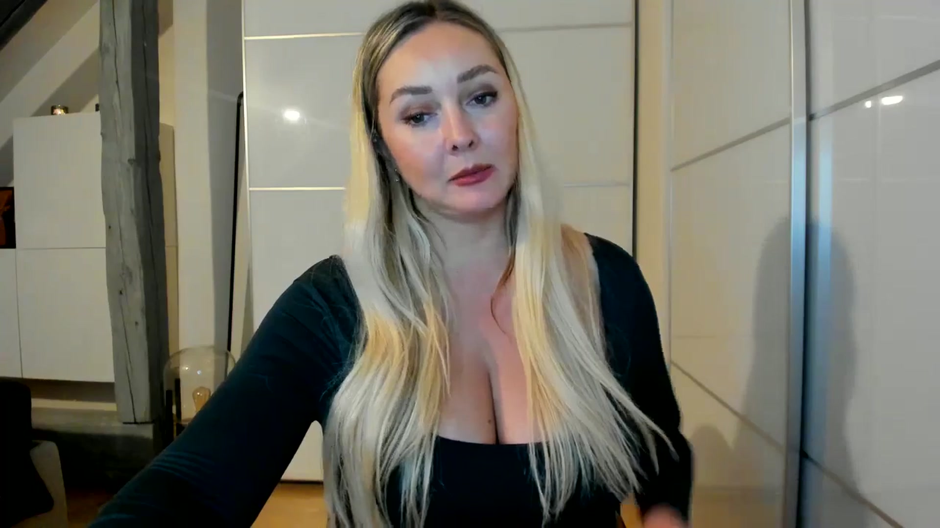 Gallery image thumbnail from Mi_Ha's myfreecams stream on, 09/01/2025, 21:14 image 2 of 20