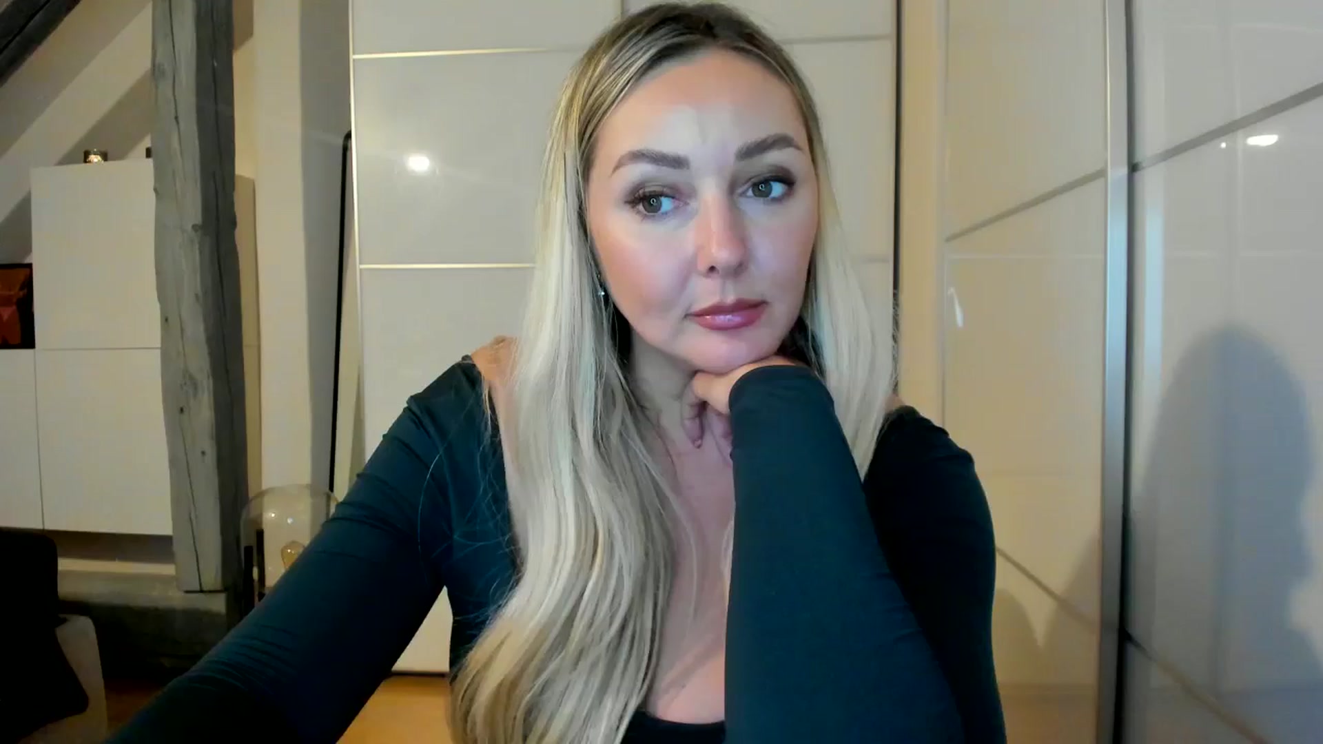 Gallery image thumbnail from Mi_Ha's myfreecams stream on, 09/01/2025, 21:14 image 20 of 20