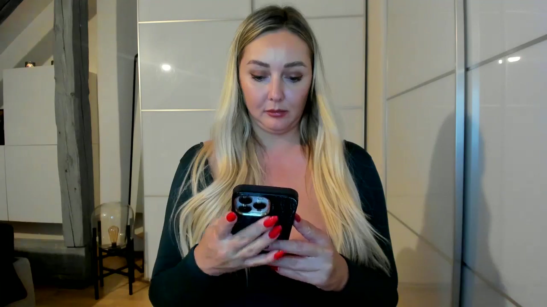 Gallery image thumbnail from Mi_Ha's myfreecams stream on, 09/01/2025, 21:14 image 12 of 20