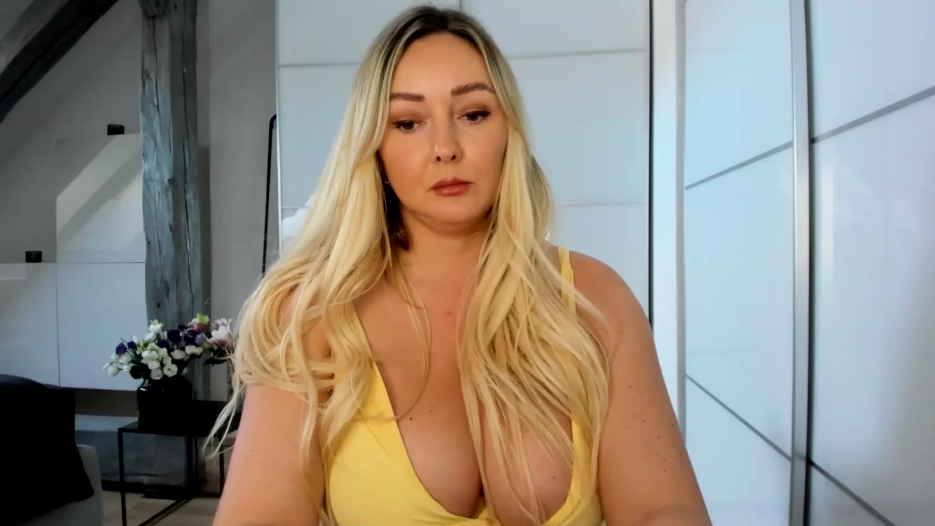 Gallery image thumbnail from Mi_Ha's myfreecams stream on, 09/04/2025, 14:04 image 11 of 20