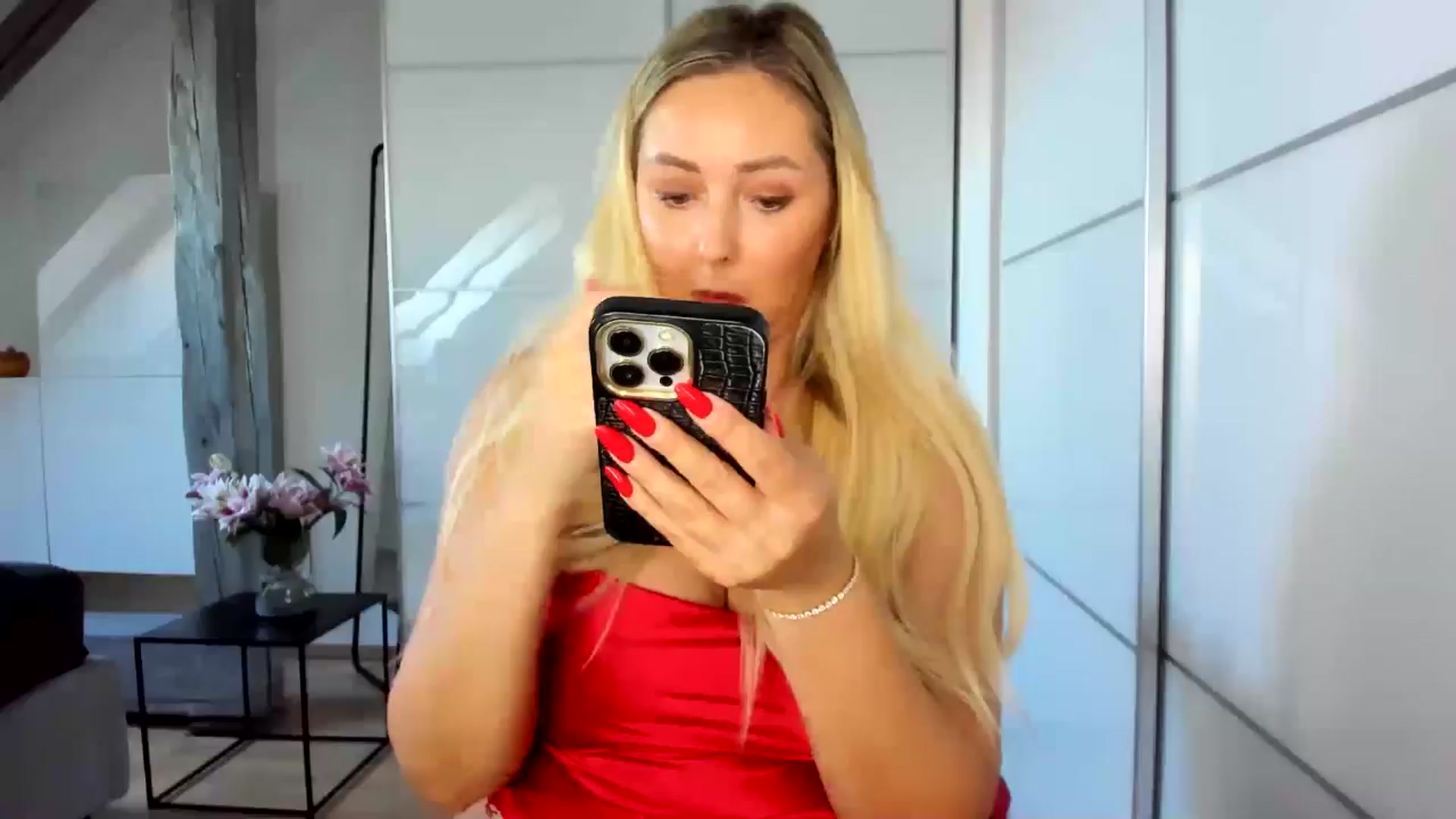 Gallery image thumbnail from Mi_Ha's myfreecams stream on, 09/08/2025, 14:07 image 1 of 20