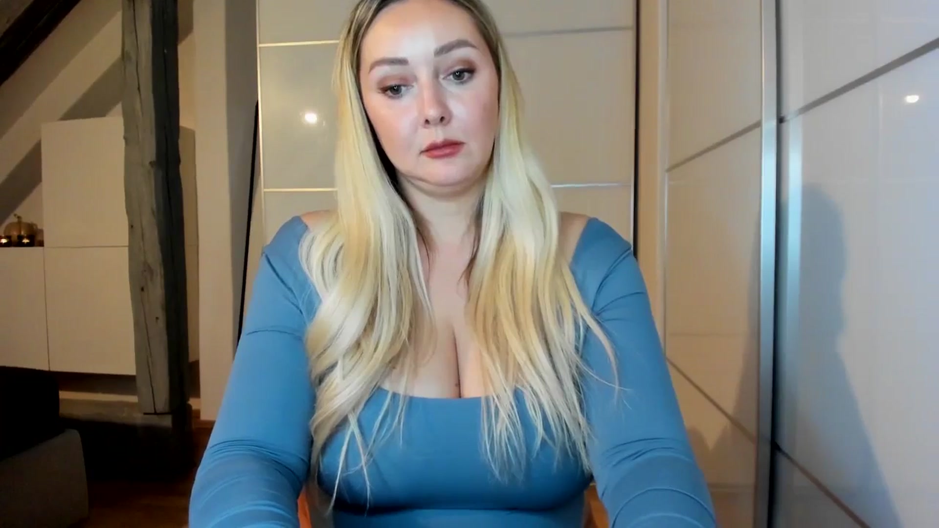 Gallery image thumbnail from Mi_Ha's myfreecams stream on, 09/14/2025, 21:02 image 14 of 20