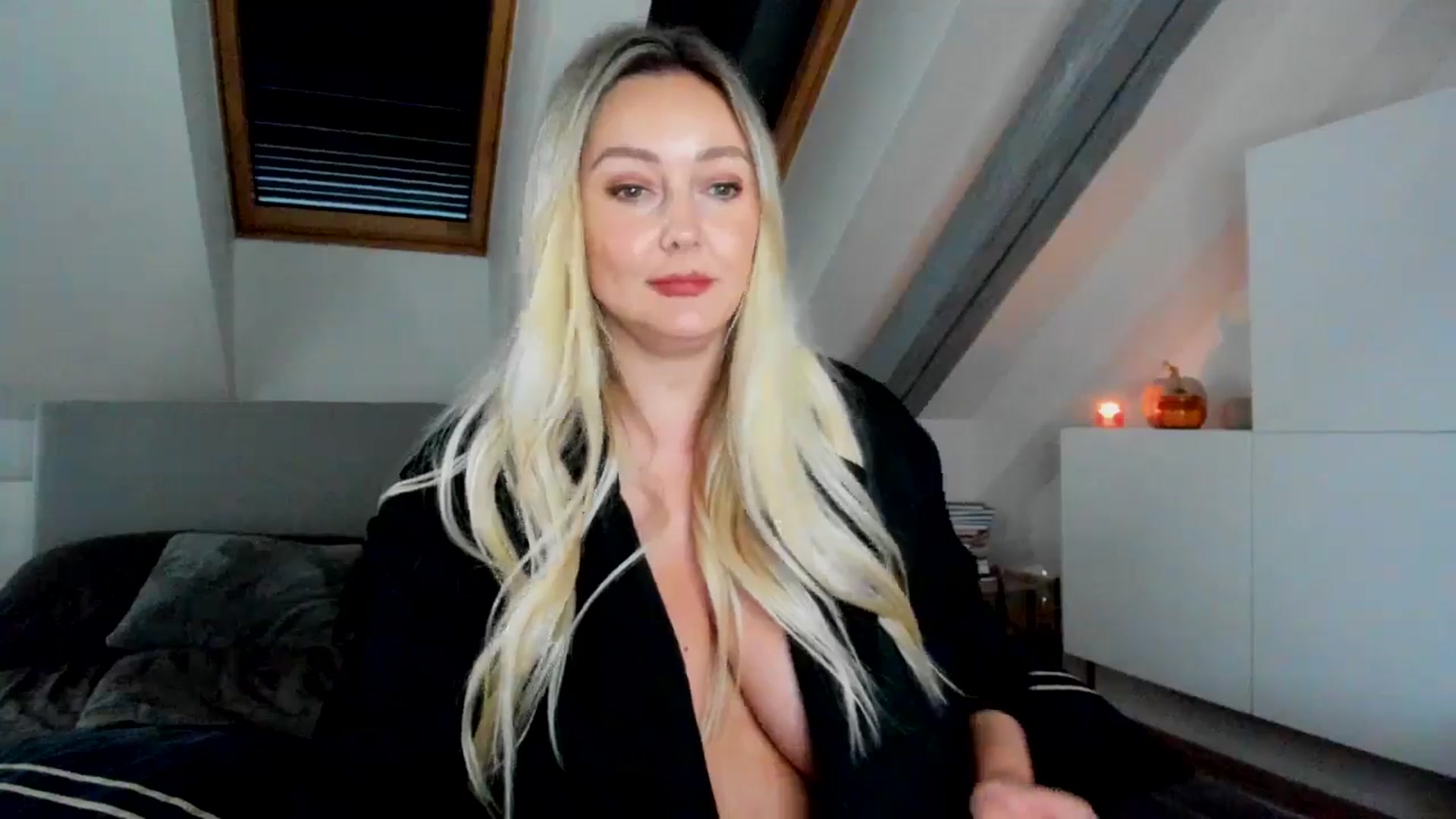 Gallery image thumbnail from Mi_Ha's myfreecams stream on, 09/23/2025, 13:41 image 12 of 20