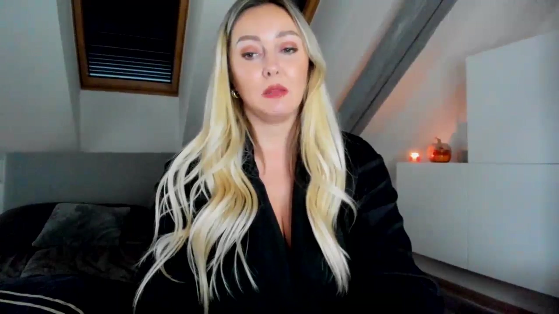 Gallery image thumbnail from Mi_Ha's myfreecams stream on, 09/23/2025, 13:41 image 19 of 20