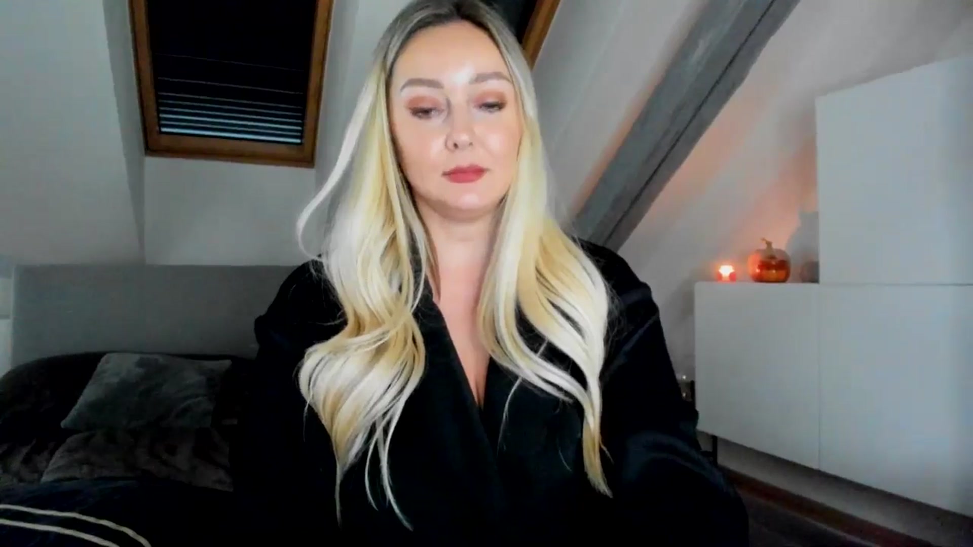 Gallery image thumbnail from Mi_Ha's myfreecams stream on, 09/23/2025, 13:41 image 18 of 20