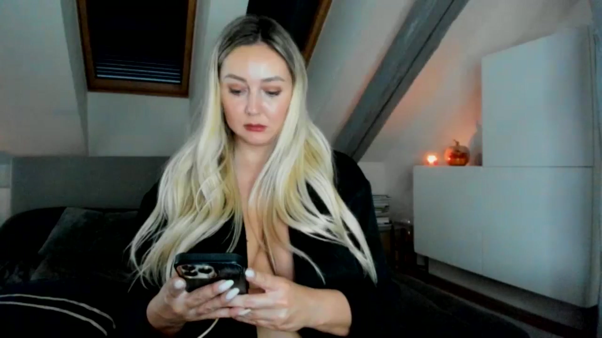 Gallery image thumbnail from Mi_Ha's myfreecams stream on, 09/23/2025, 14:51 image 19 of 20