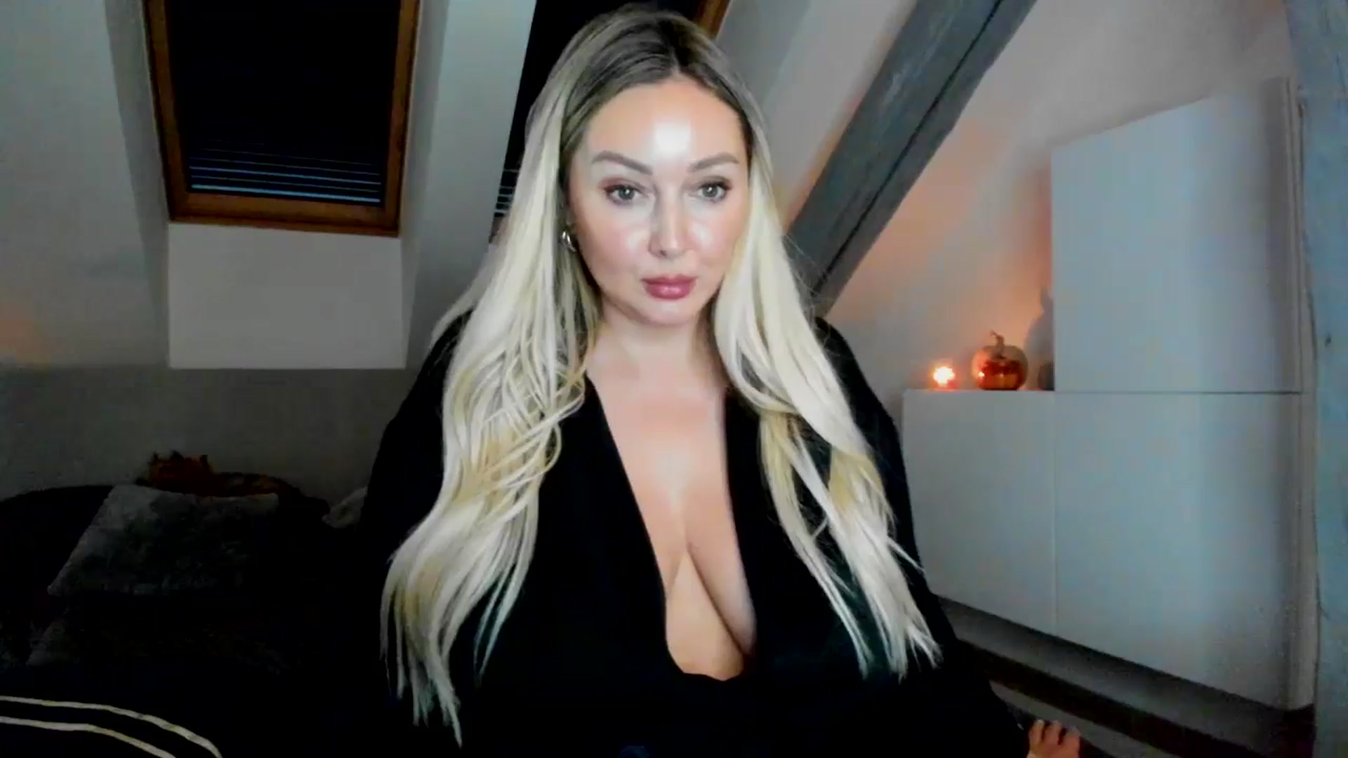 Gallery image thumbnail from Mi_Ha's myfreecams stream on, 09/23/2025, 15:58 image 5 of 20