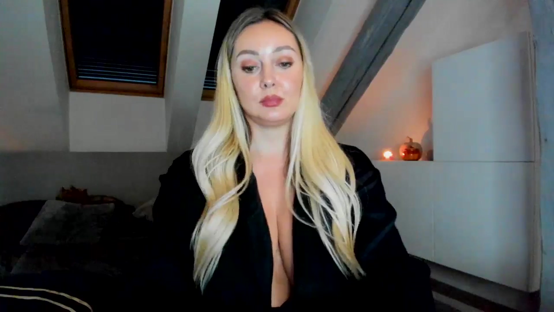 Gallery image thumbnail from Mi_Ha's myfreecams stream on, 09/23/2025, 15:58 image 7 of 20