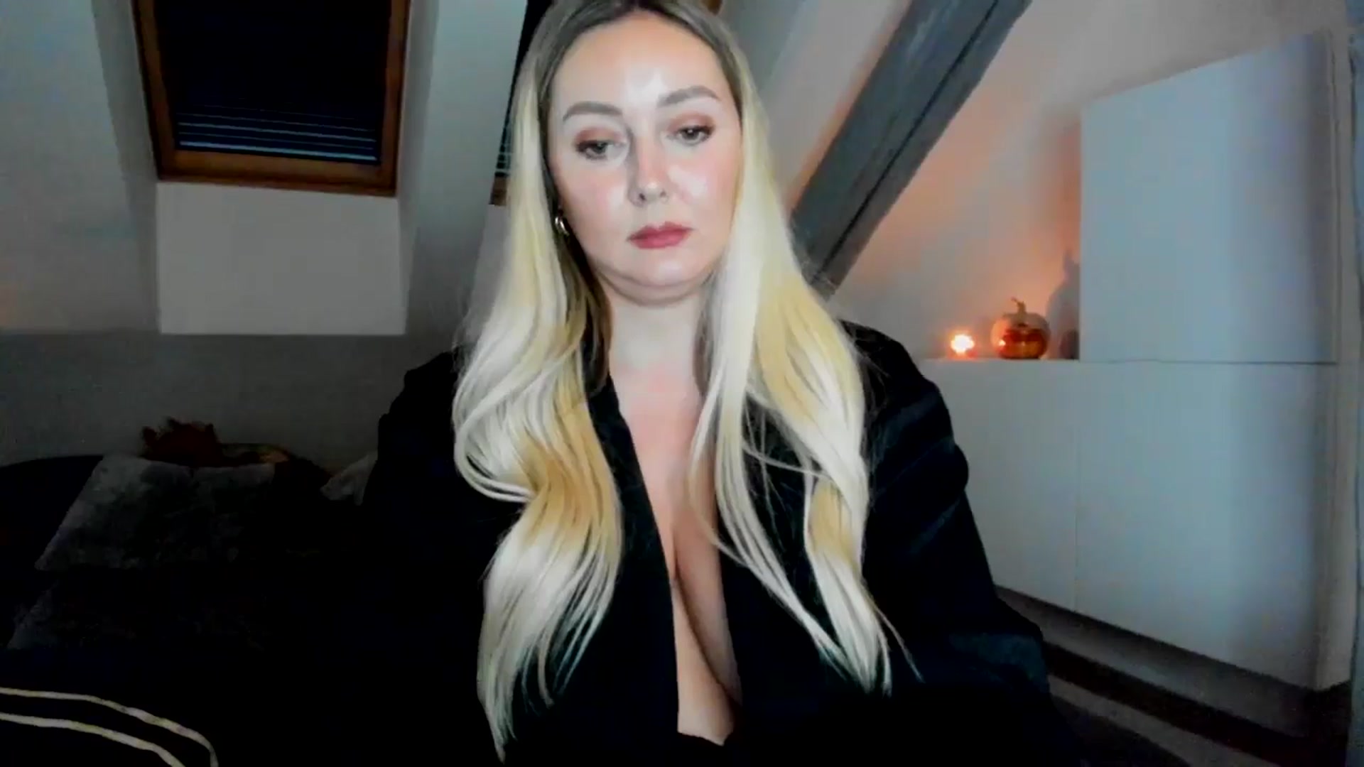 Gallery image thumbnail from Mi_Ha's myfreecams stream on, 09/23/2025, 15:58 image 16 of 20