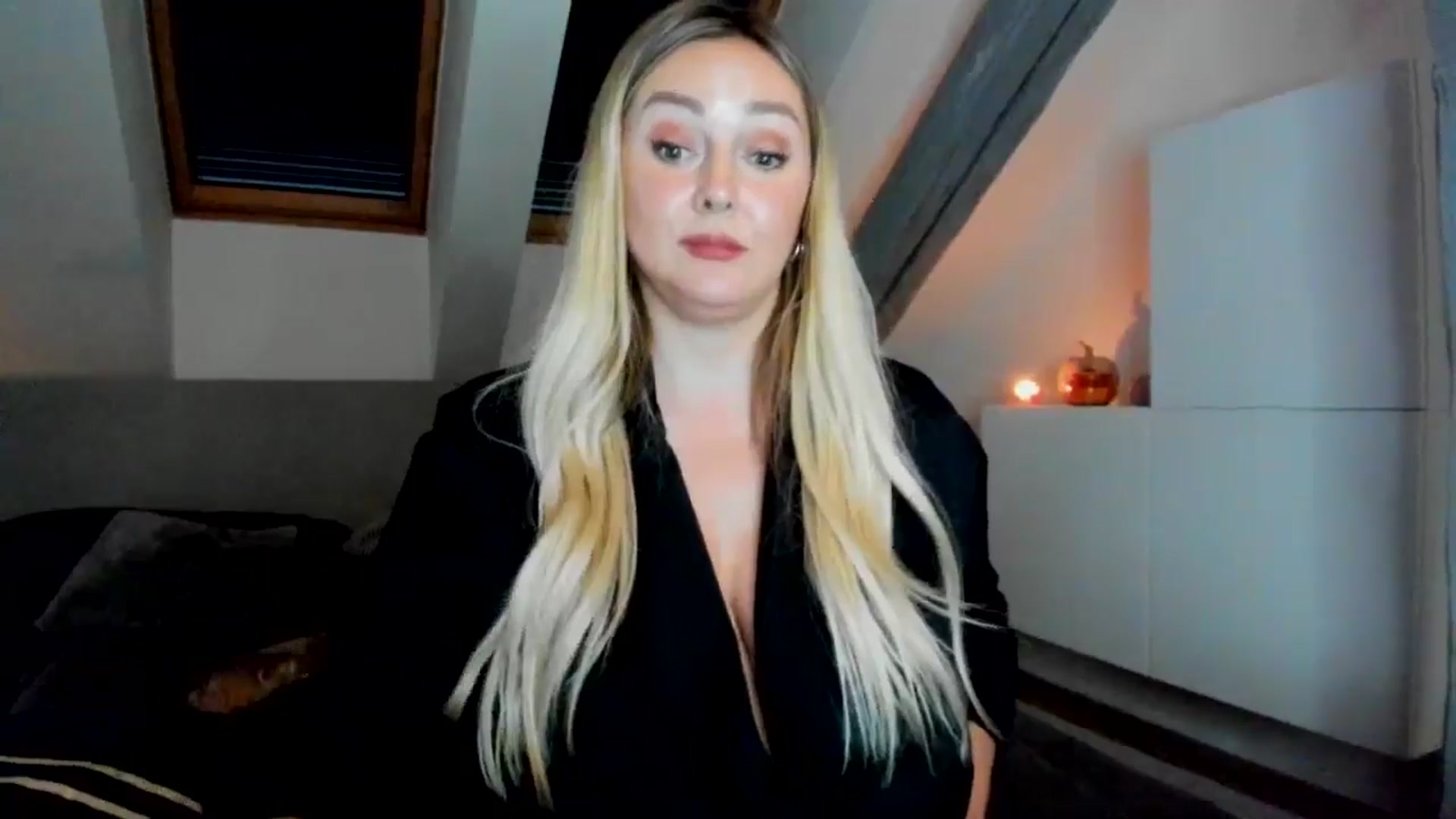 Gallery image thumbnail from Mi_Ha's myfreecams stream on, 09/23/2025, 15:58 image 20 of 20