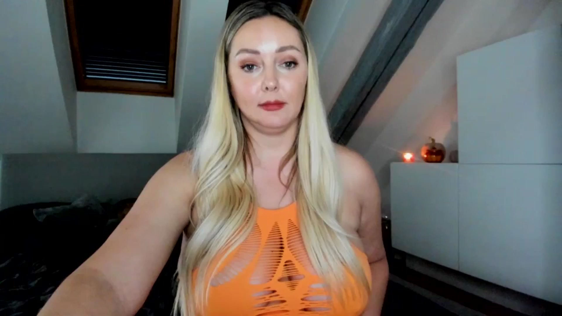 Gallery image thumbnail from Mi_Ha's myfreecams stream on, 09/24/2025, 16:08 image 6 of 20