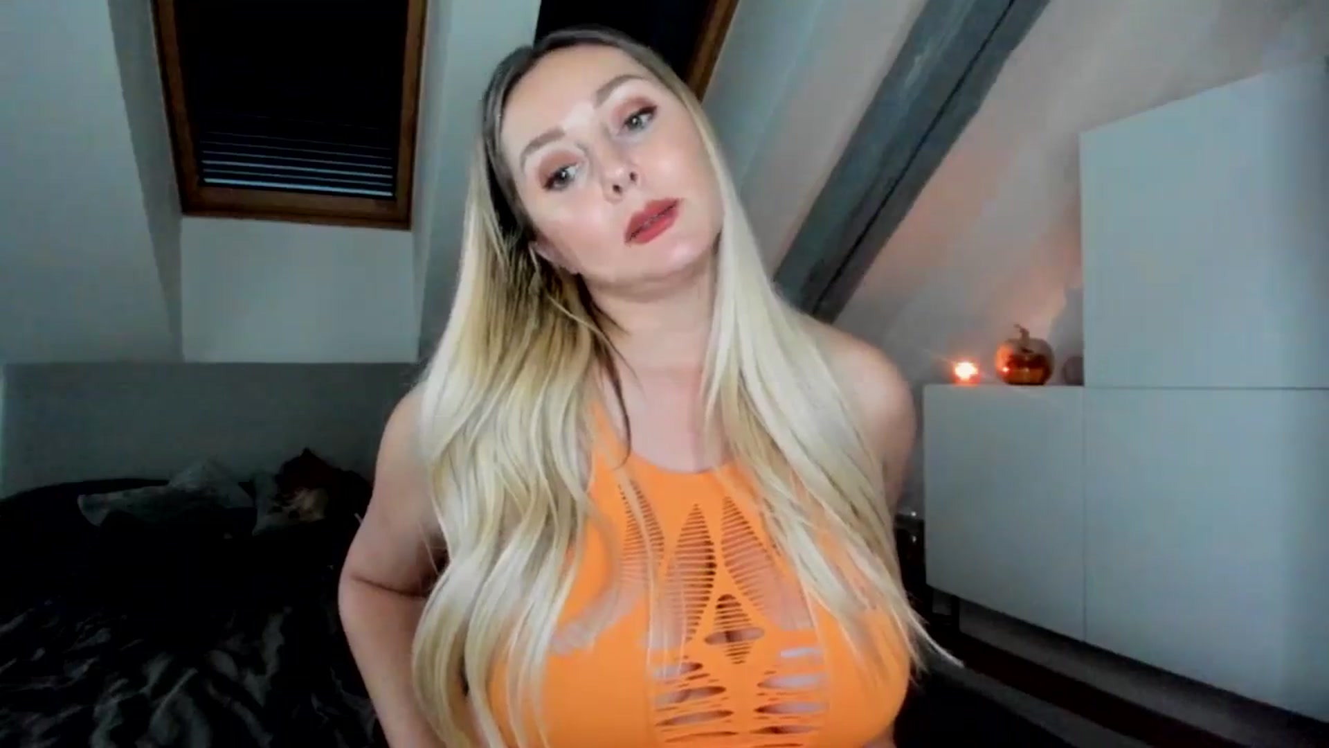 Gallery image thumbnail from Mi_Ha's myfreecams stream on, 09/24/2025, 16:08 image 10 of 20