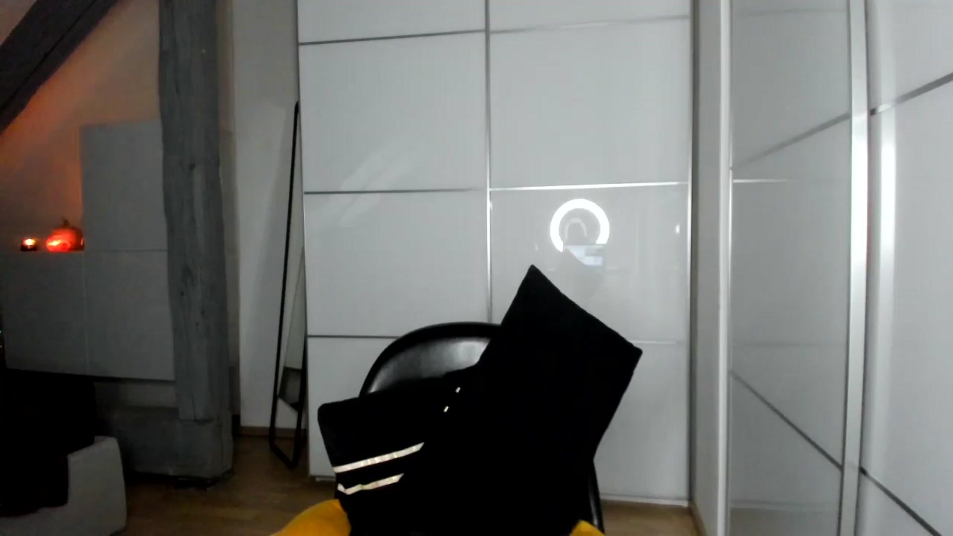 Gallery image thumbnail from Mi_Ha's myfreecams stream on, 10/13/2025, 16:27 image 18 of 20