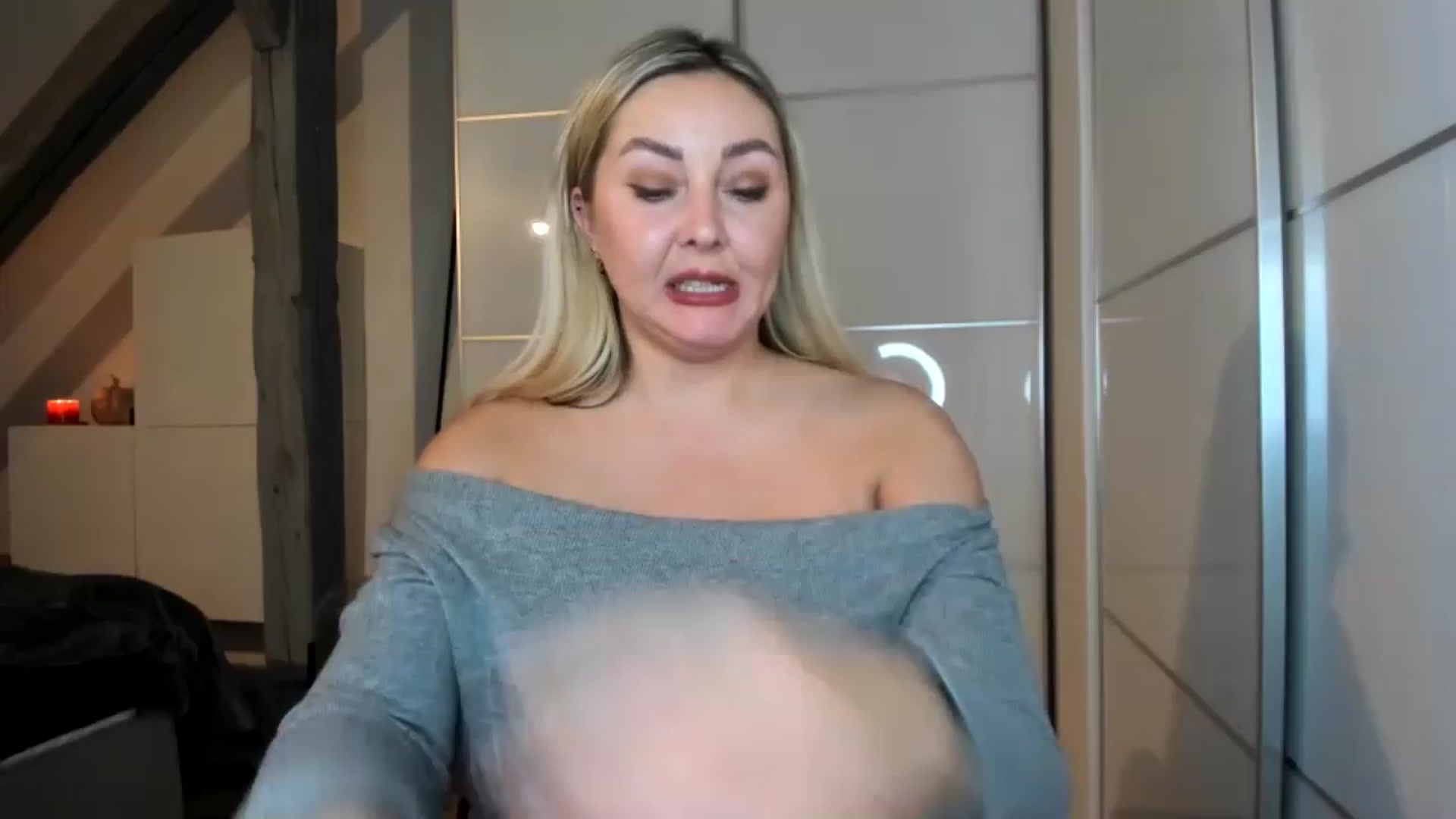 Gallery image thumbnail from Mi_Ha's myfreecams stream on, 10/23/2025, 21:38 image 7 of 20
