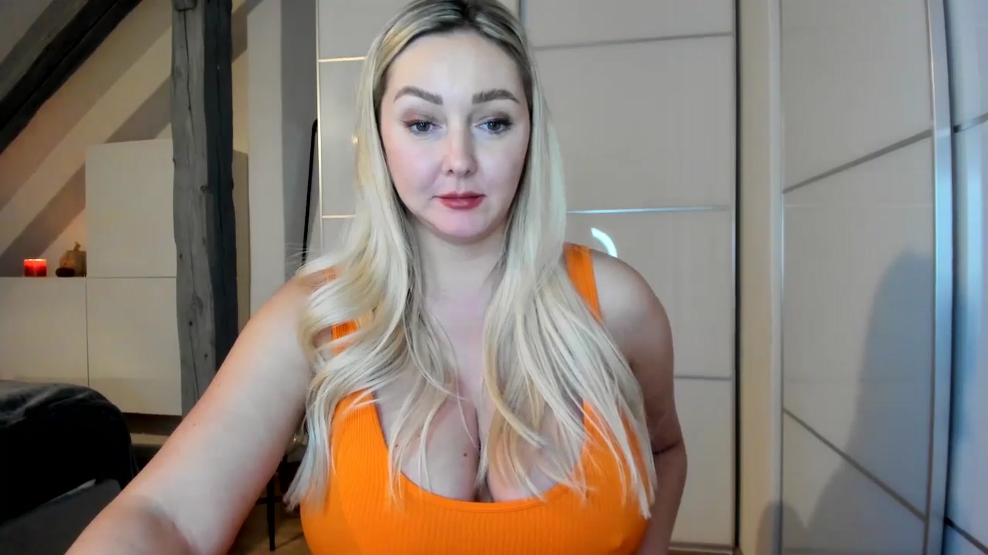 Gallery image thumbnail from Mi_Ha's myfreecams stream on, 10/26/2025, 20:55 image 14 of 20