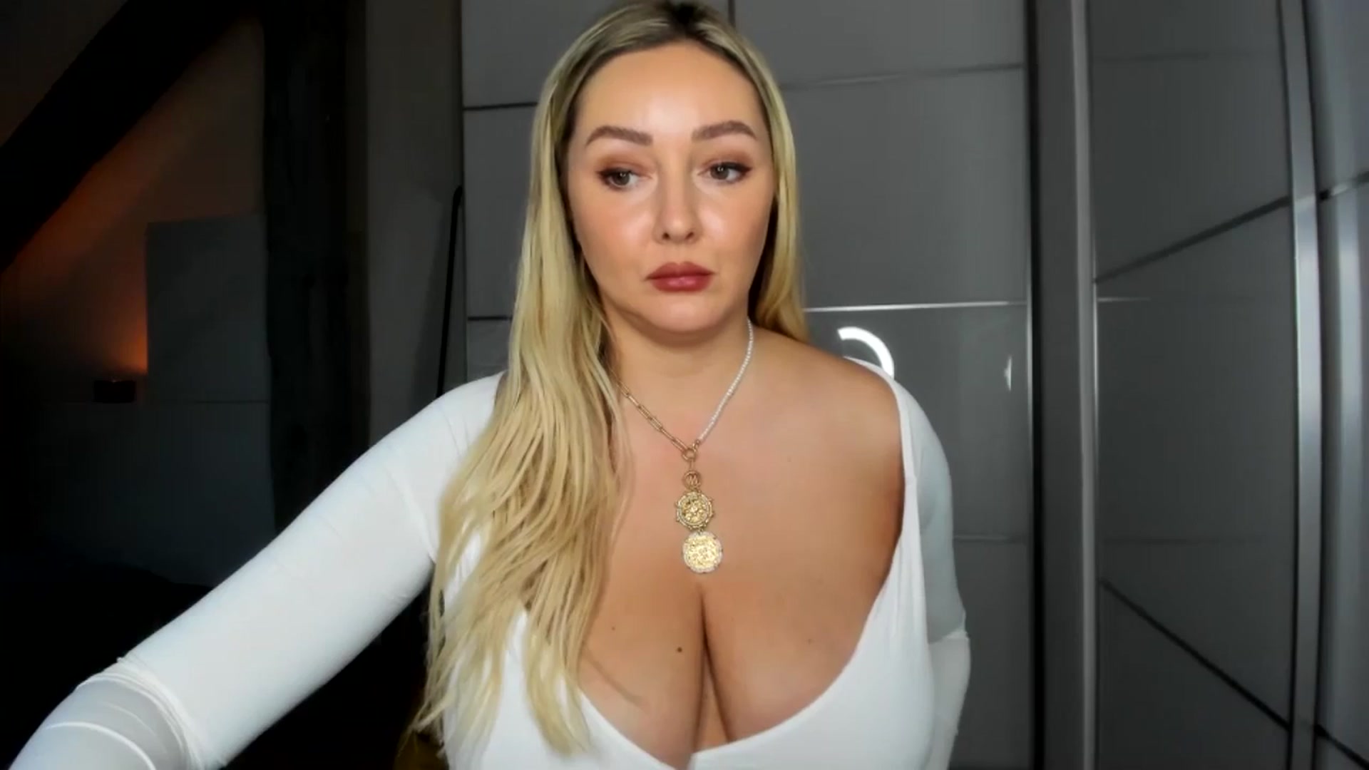 Gallery image thumbnail from Mi_Ha's myfreecams stream on, 11/02/2025, 15:40 image 18 of 20