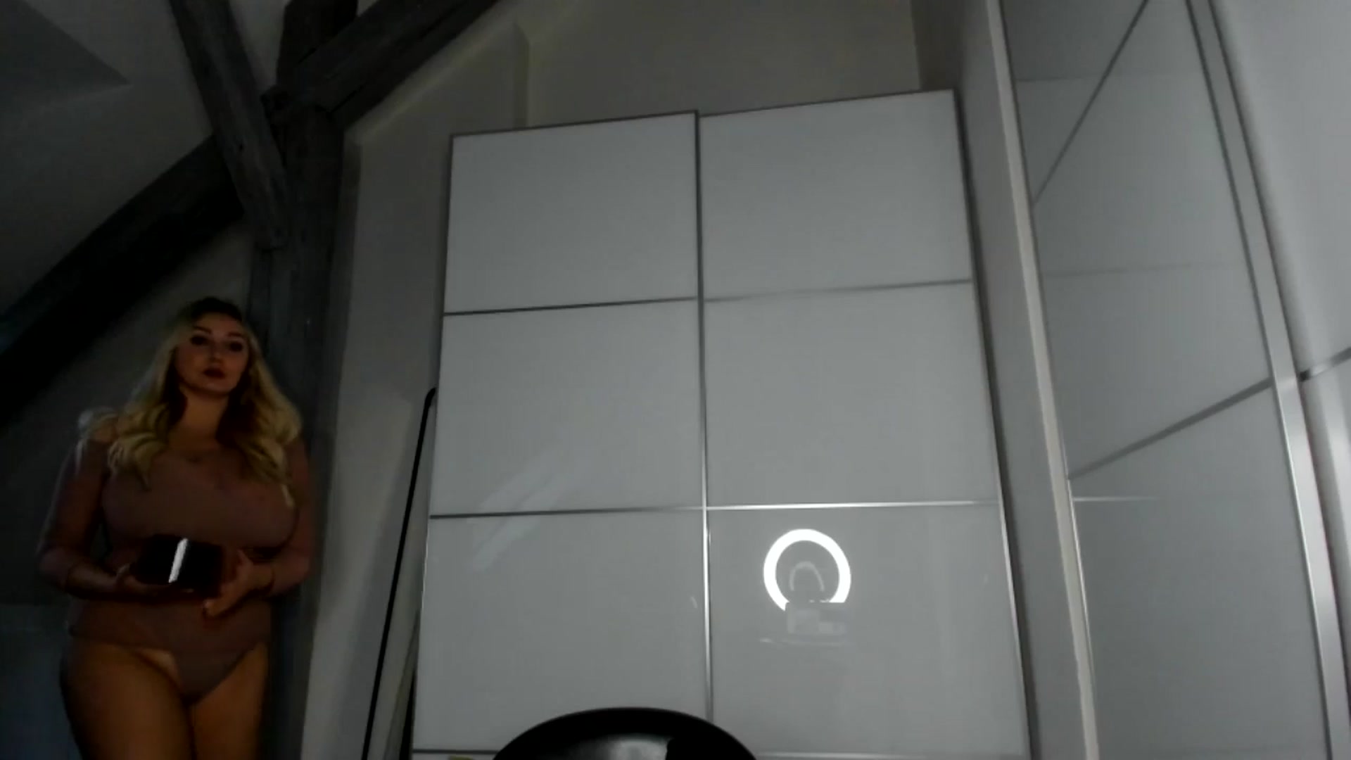 Gallery image thumbnail from Mi_Ha's myfreecams stream on, 11/04/2025, 15:41 image 16 of 20