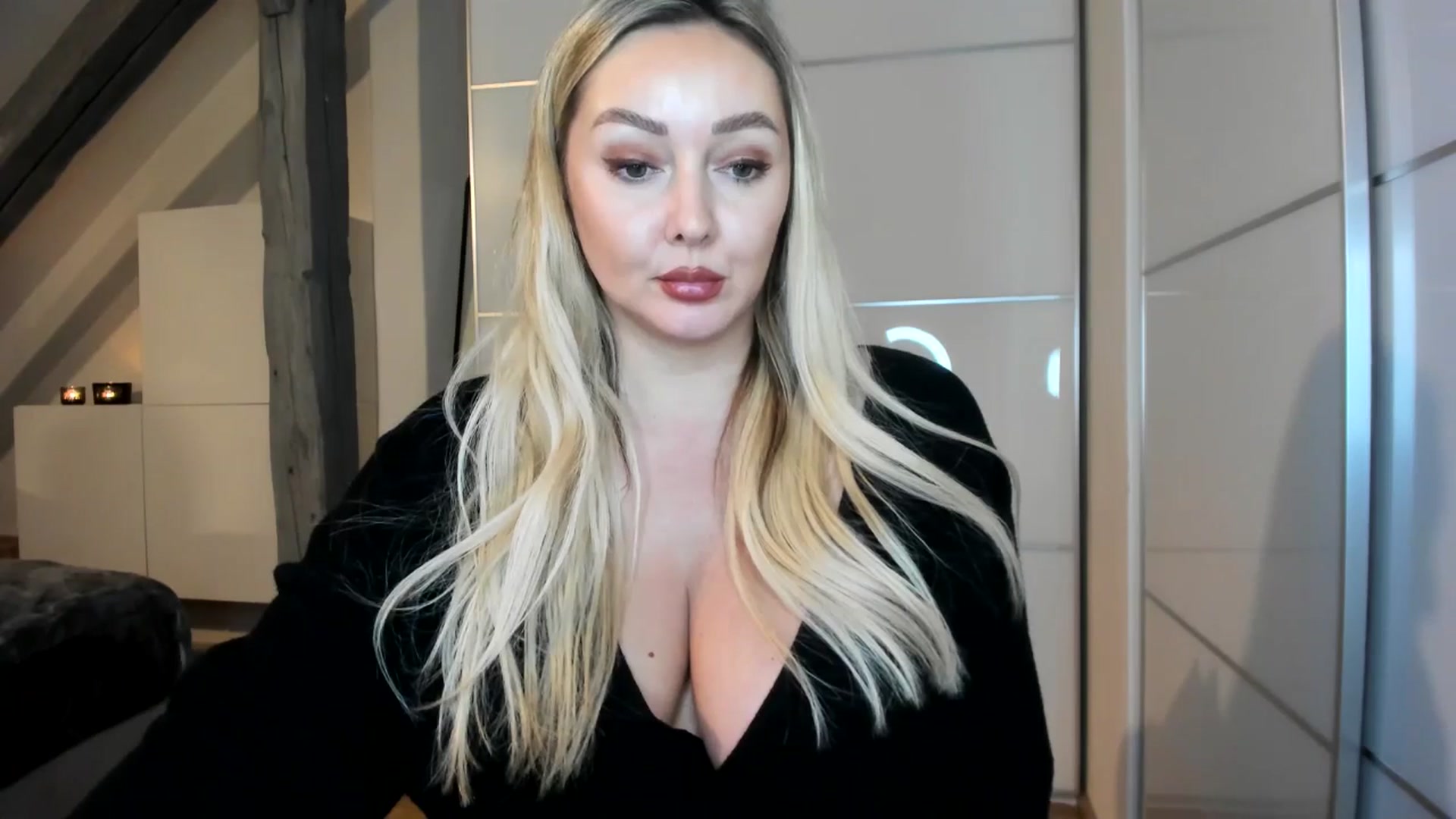 Gallery image thumbnail from Mi_Ha's myfreecams stream on, 11/11/2025, 22:28 image 19 of 20