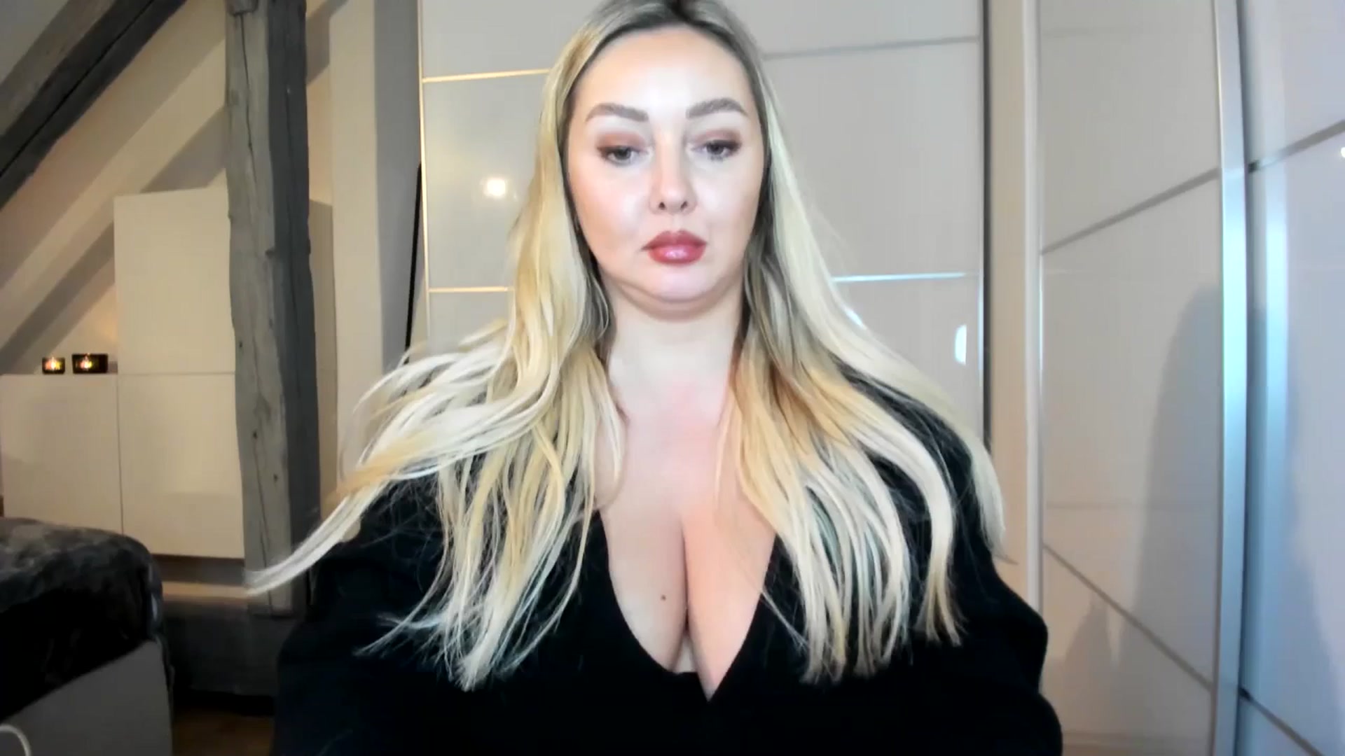 Gallery image thumbnail from Mi_Ha's myfreecams stream on, 11/11/2025, 22:28 image 11 of 20