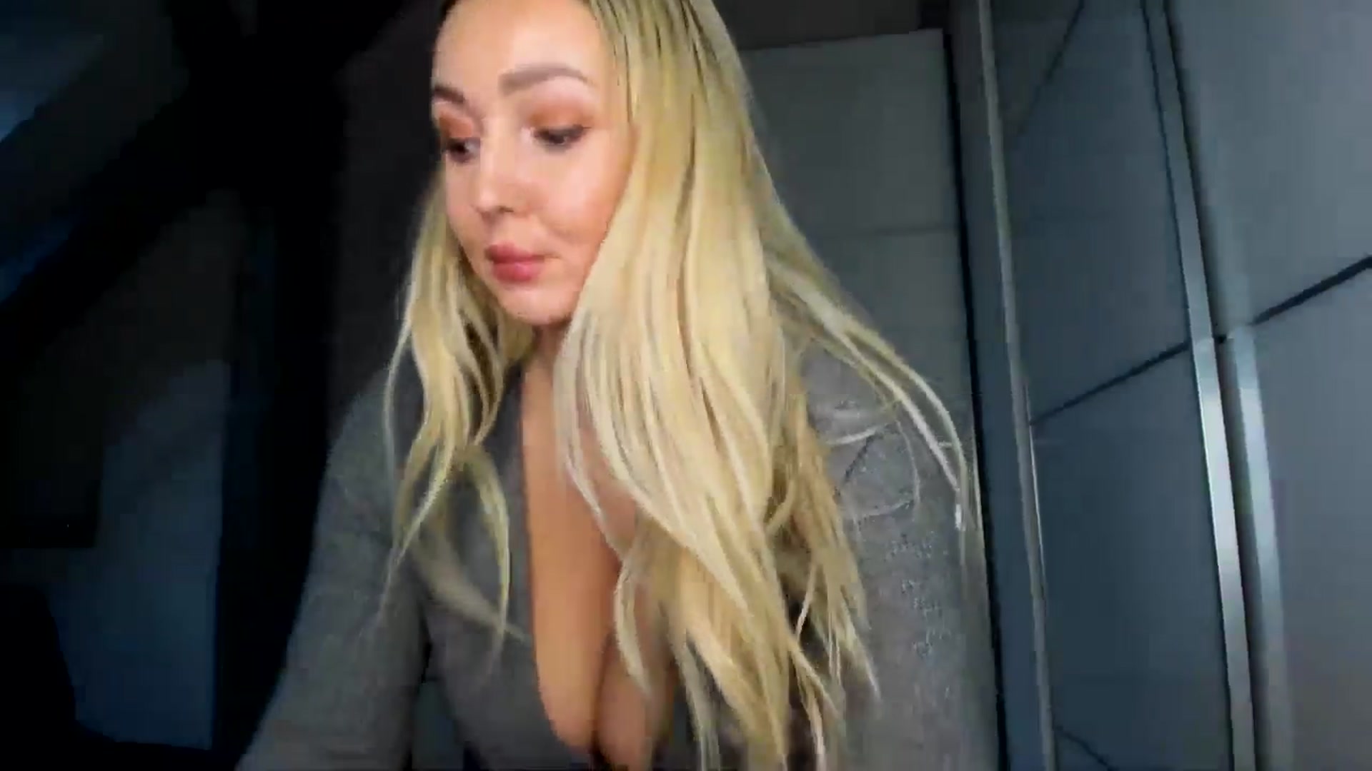 Gallery image thumbnail from Mi_Ha's myfreecams stream on, 11/12/2025, 16:31 image 7 of 20