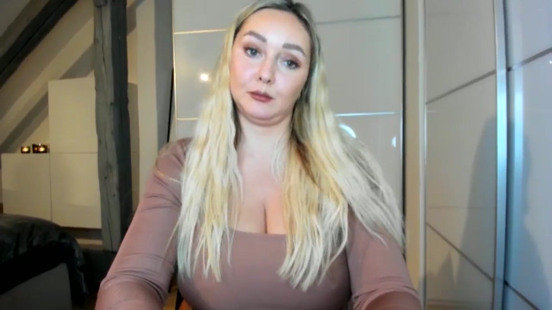 Gallery image thumbnail from Mi_Ha's myfreecams stream on, 11/13/2025, 15:53 image 15 of 20