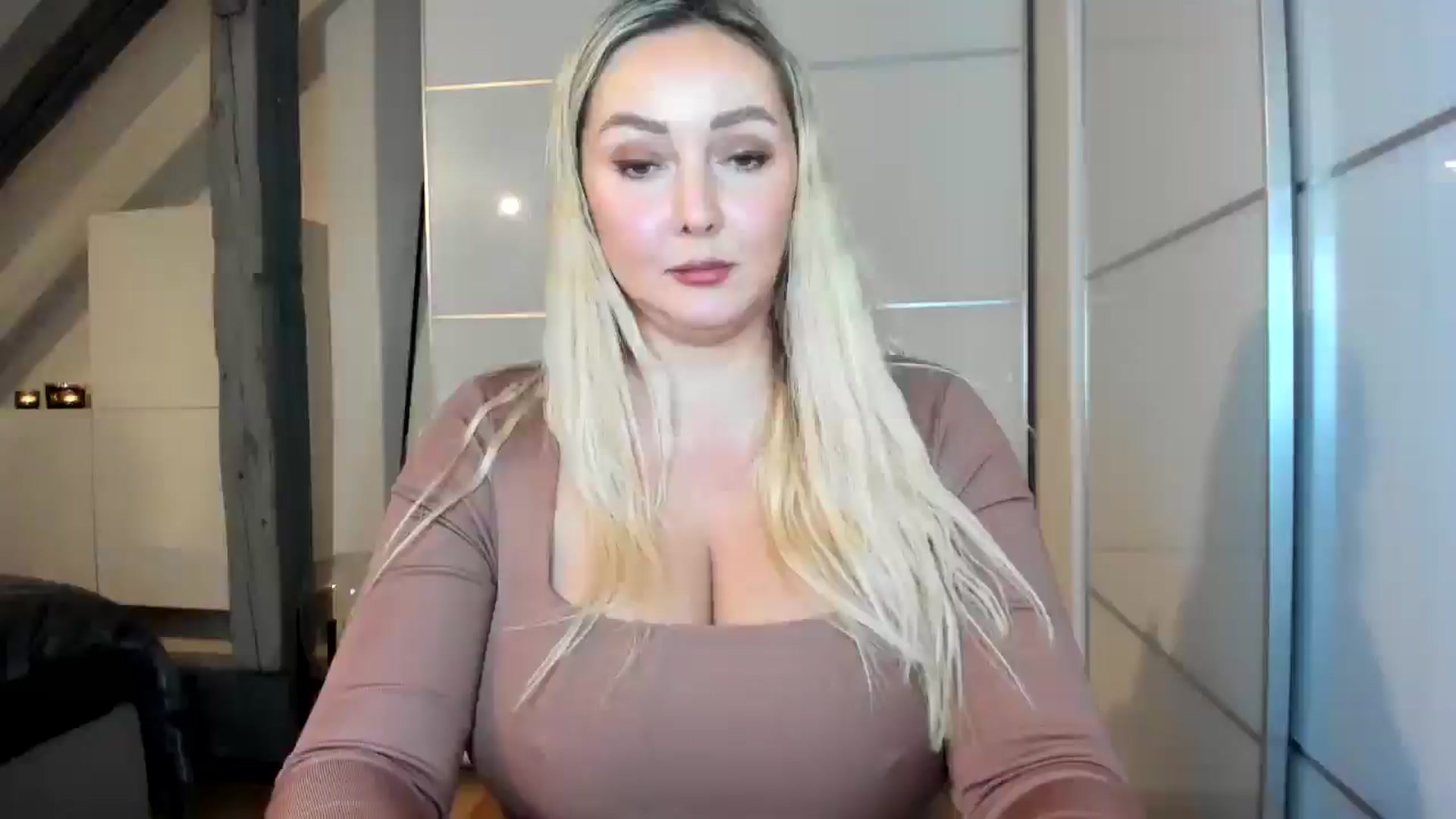 Gallery image thumbnail from Mi_Ha's myfreecams stream on, 11/13/2025, 16:34 image 20 of 20
