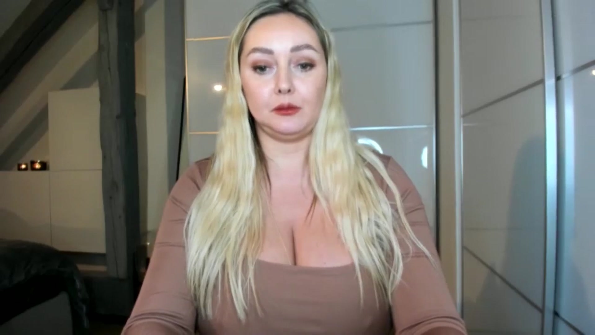 Gallery image thumbnail from Mi_Ha's myfreecams stream on, 11/13/2025, 21:41 image 5 of 20