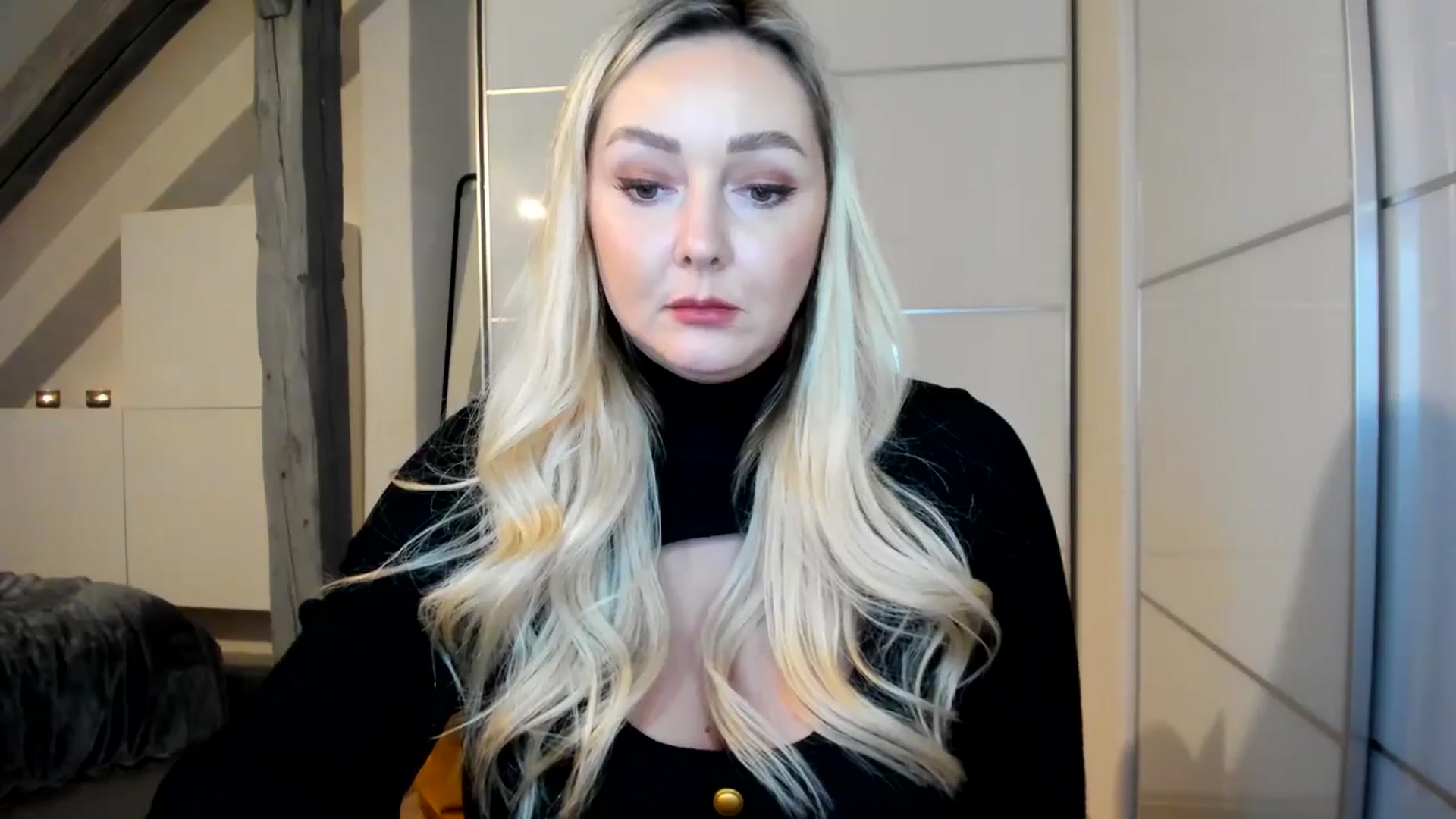 Gallery image thumbnail from Mi_Ha's myfreecams stream on, 11/17/2025, 15:49 image 13 of 20