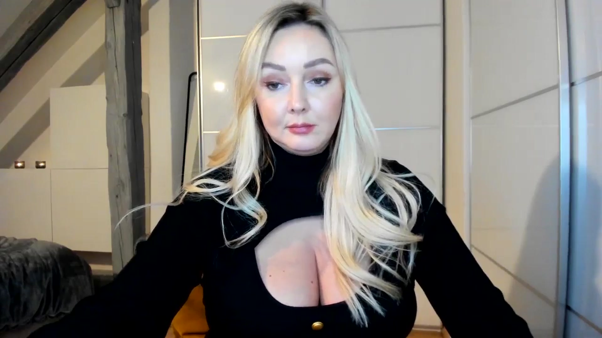 Gallery image thumbnail from Mi_Ha's myfreecams stream on, 11/17/2025, 15:49 image 15 of 20