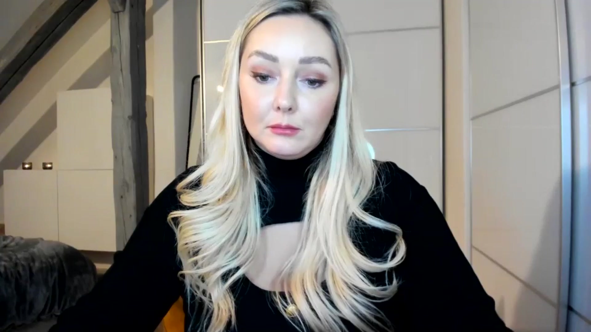 Gallery image thumbnail from Mi_Ha's myfreecams stream on, 11/17/2025, 16:40 image 10 of 20