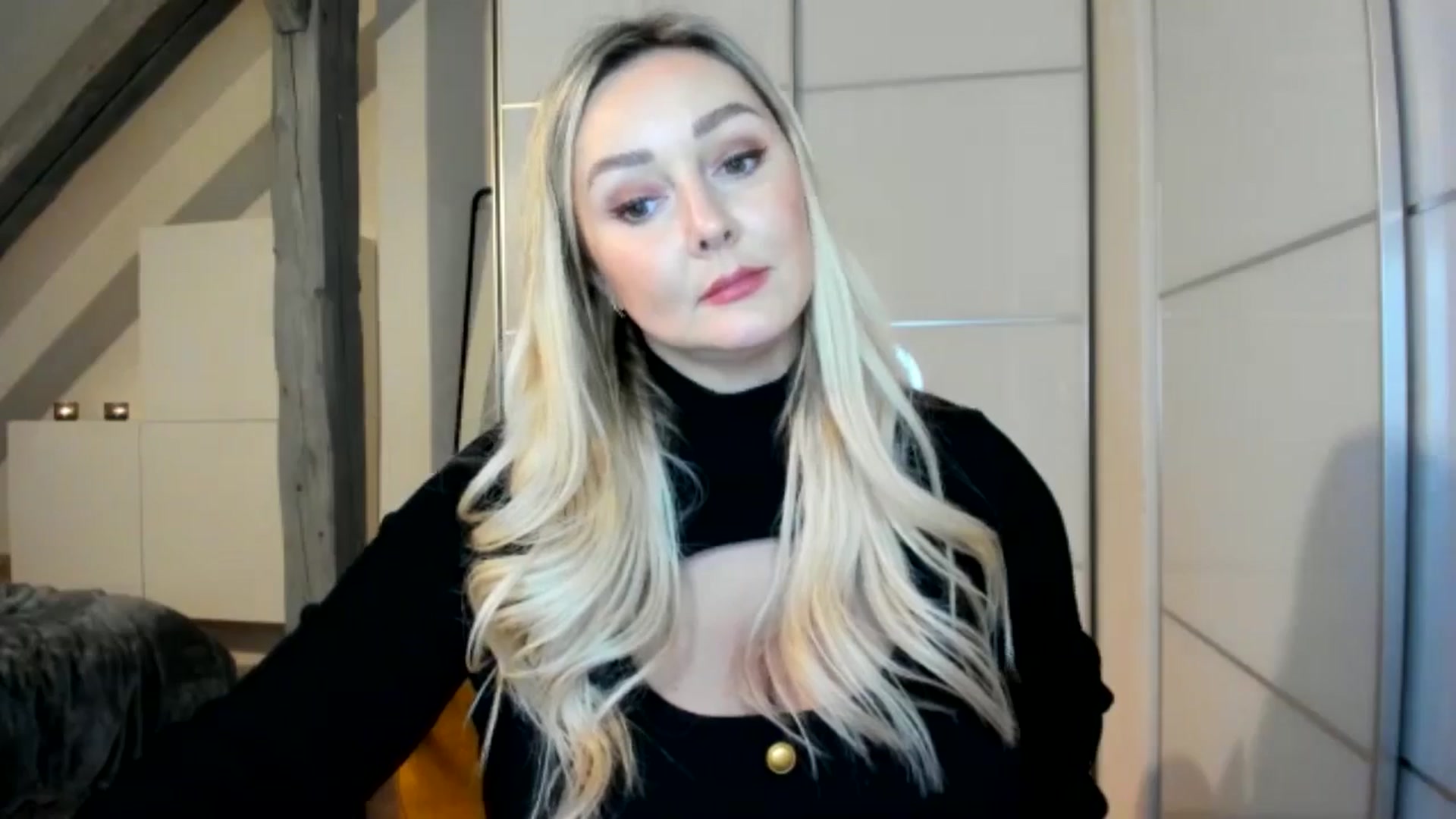 Gallery image thumbnail from Mi_Ha's myfreecams stream on, 11/17/2025, 16:40 image 3 of 20
