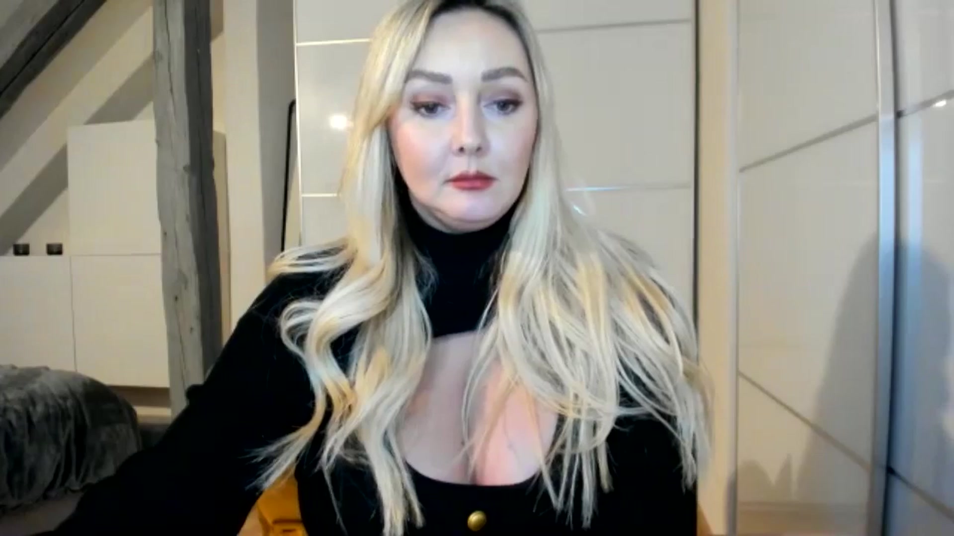 Gallery image thumbnail from Mi_Ha's myfreecams stream on, 11/17/2025, 21:25 image 20 of 20