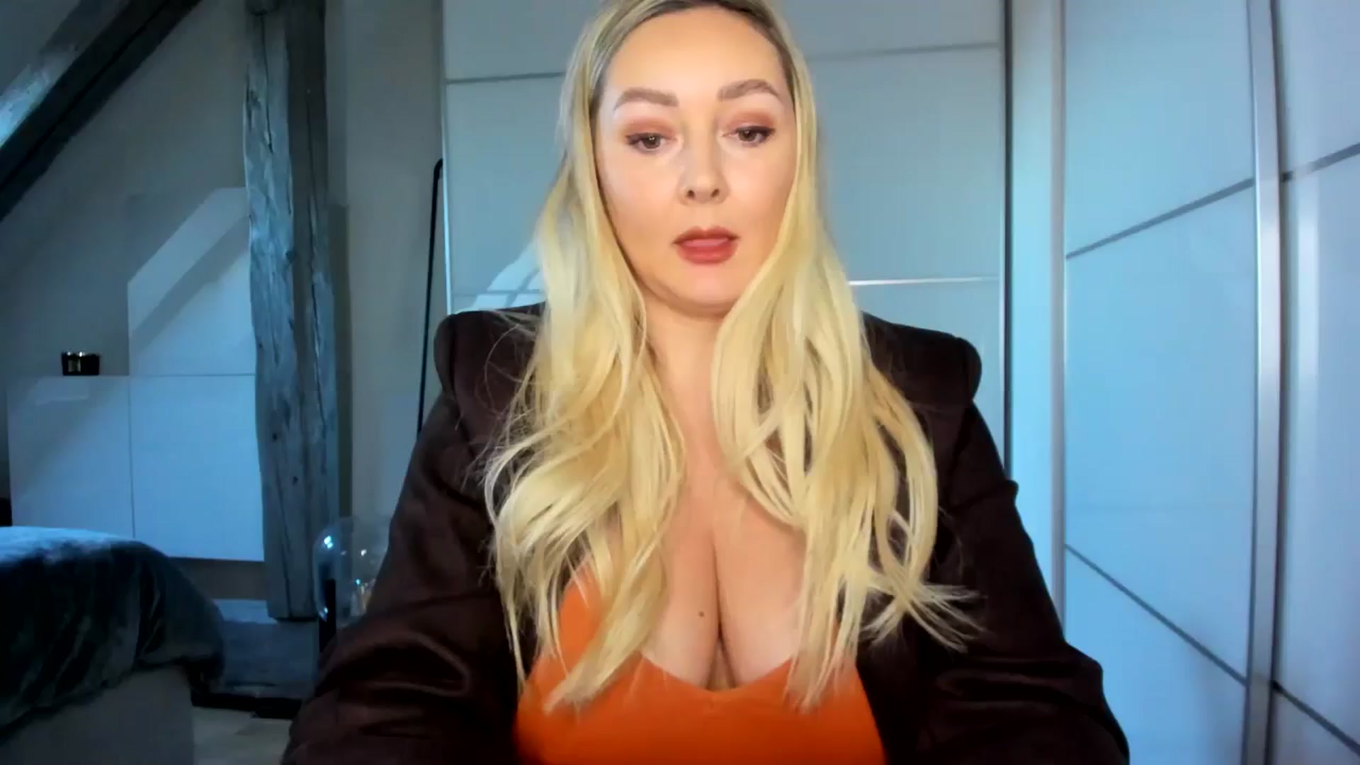 Gallery image thumbnail from Mi_Ha's myfreecams stream on, 11/19/2025, 14:35 image 1 of 20