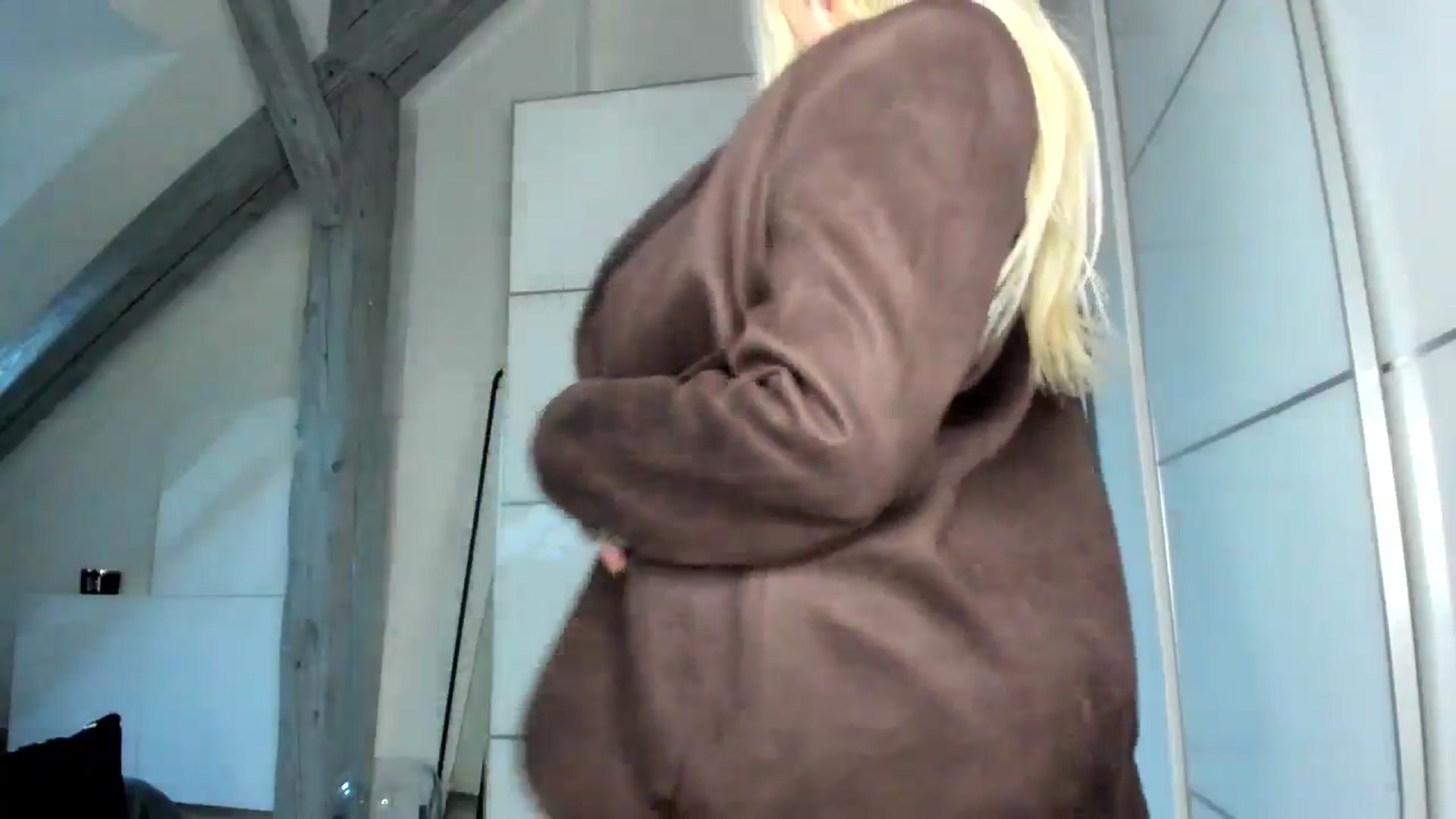 Gallery image thumbnail from Mi_Ha's myfreecams stream on, 11/19/2025, 16:13 image 7 of 20
