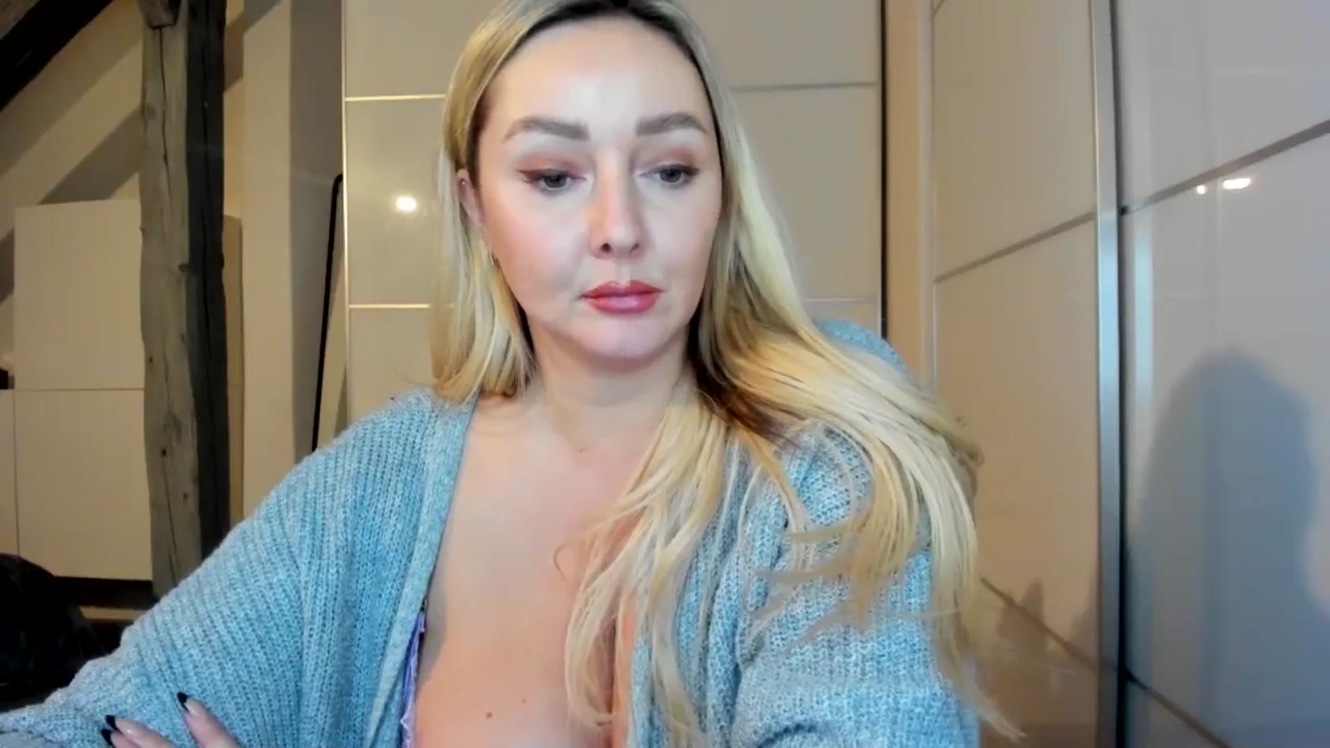Gallery image thumbnail from Mi_Ha's myfreecams stream on, 11/21/2025, 23:19 image 14 of 20