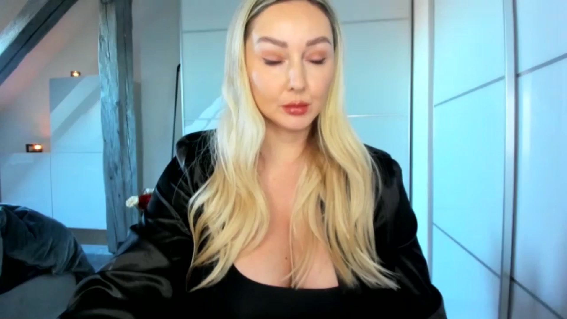 Gallery image thumbnail from Mi_Ha's myfreecams stream on, 11/23/2025, 17:08 image 1 of 20