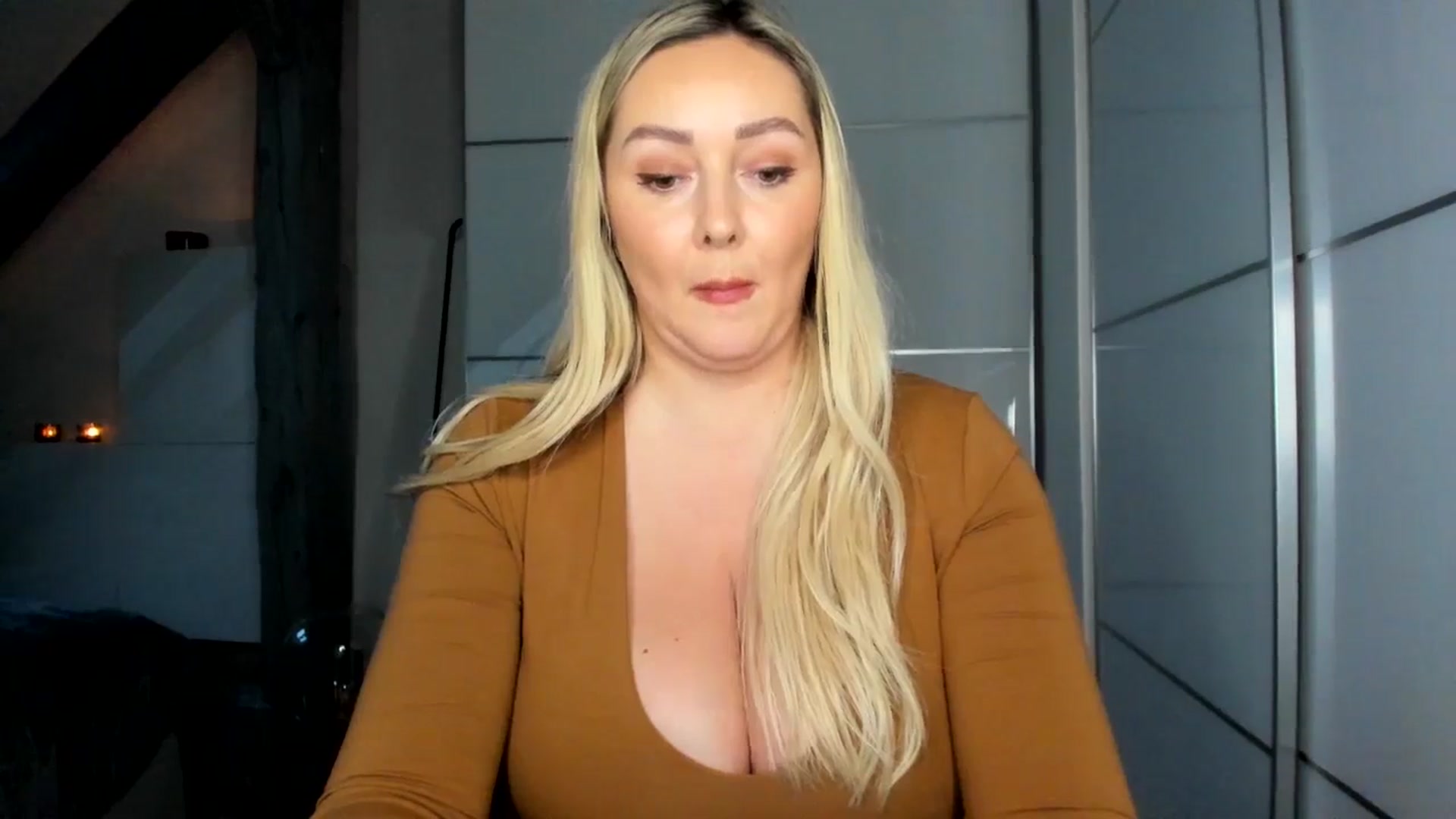 Gallery image thumbnail from Mi_Ha's myfreecams stream on, 11/26/2025, 17:20 image 4 of 20