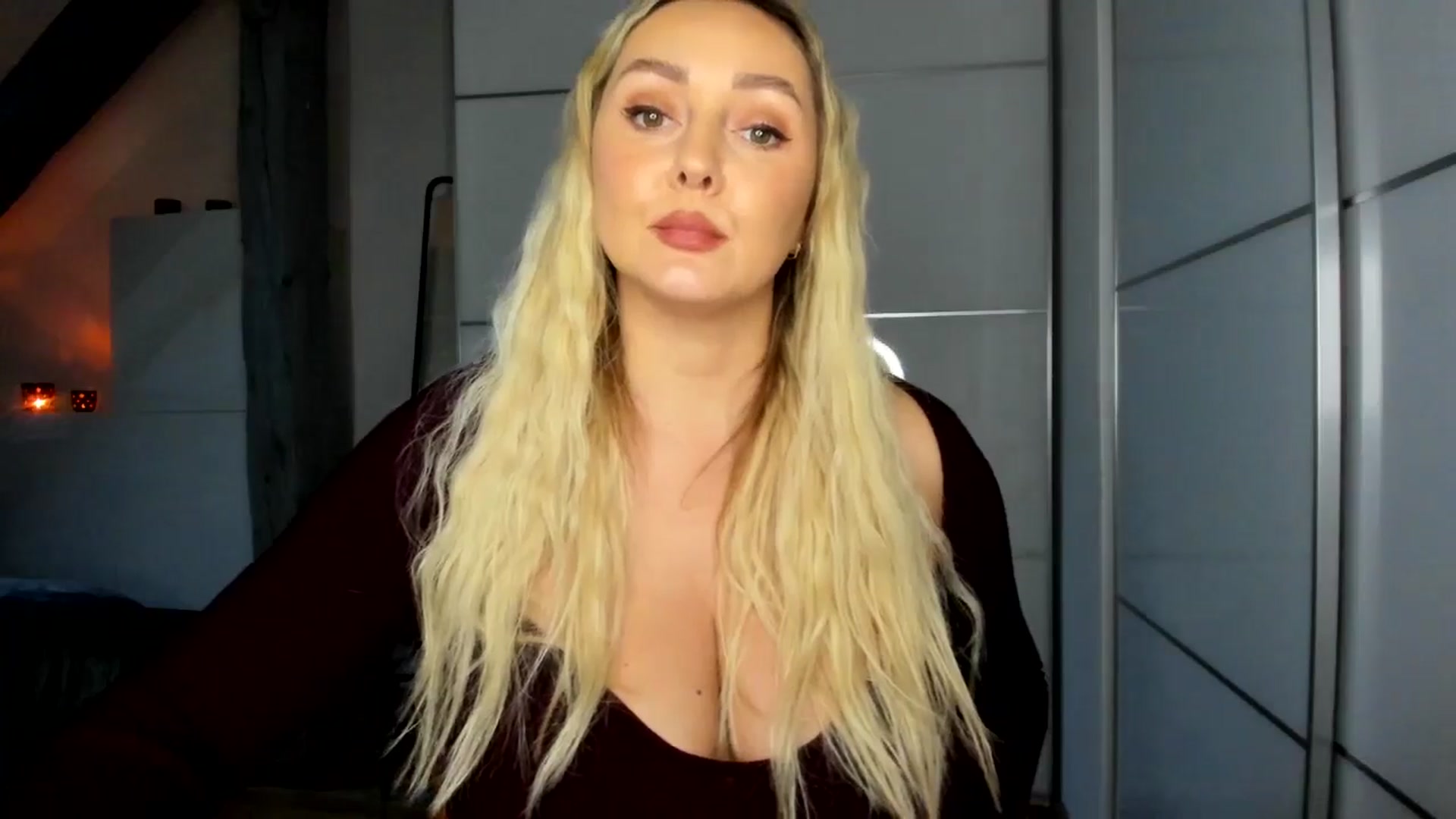 Gallery image thumbnail from Mi_Ha's myfreecams stream on, 11/30/2025, 16:31 image 7 of 20