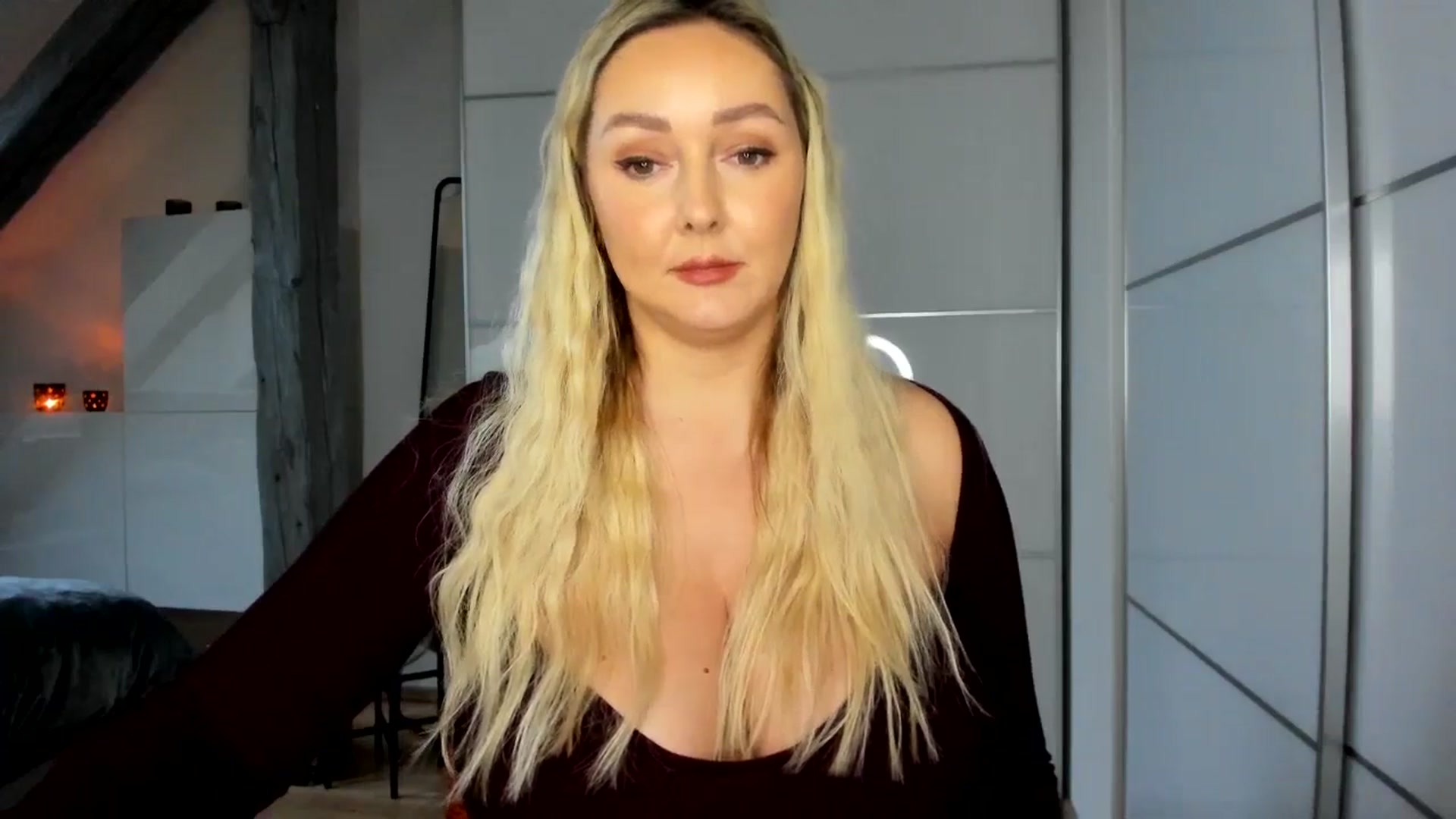 Gallery image thumbnail from Mi_Ha's myfreecams stream on, 11/30/2025, 16:31 image 3 of 20