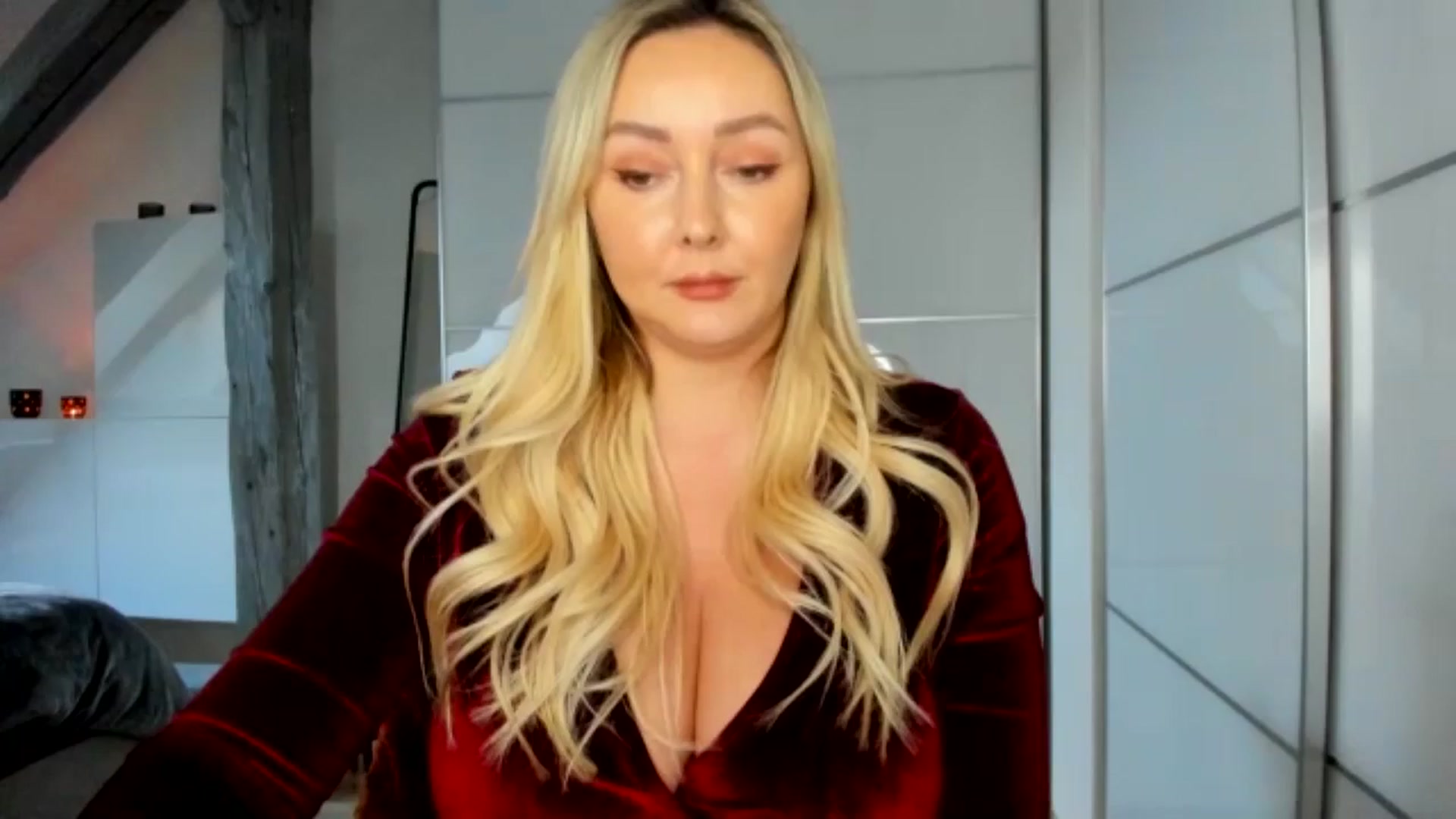 Gallery image thumbnail from Mi_Ha's myfreecams stream on, 12/01/2025, 15:39 image 1 of 20