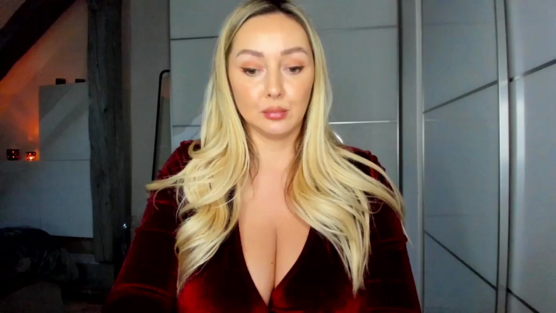 Gallery image thumbnail from Mi_Ha's myfreecams stream on, 12/01/2025, 15:39 image 12 of 20