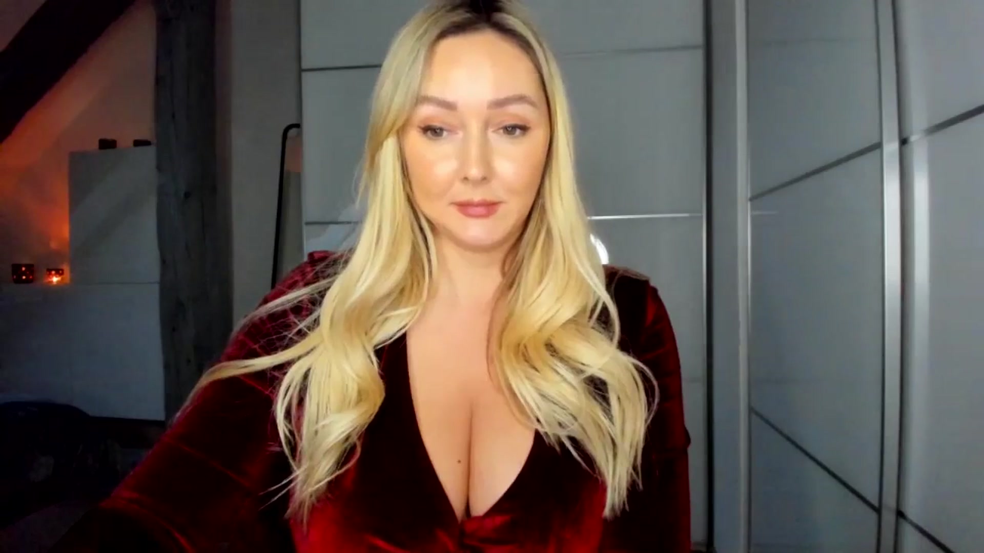 Gallery image thumbnail from Mi_Ha's myfreecams stream on, 12/01/2025, 15:39 image 13 of 20