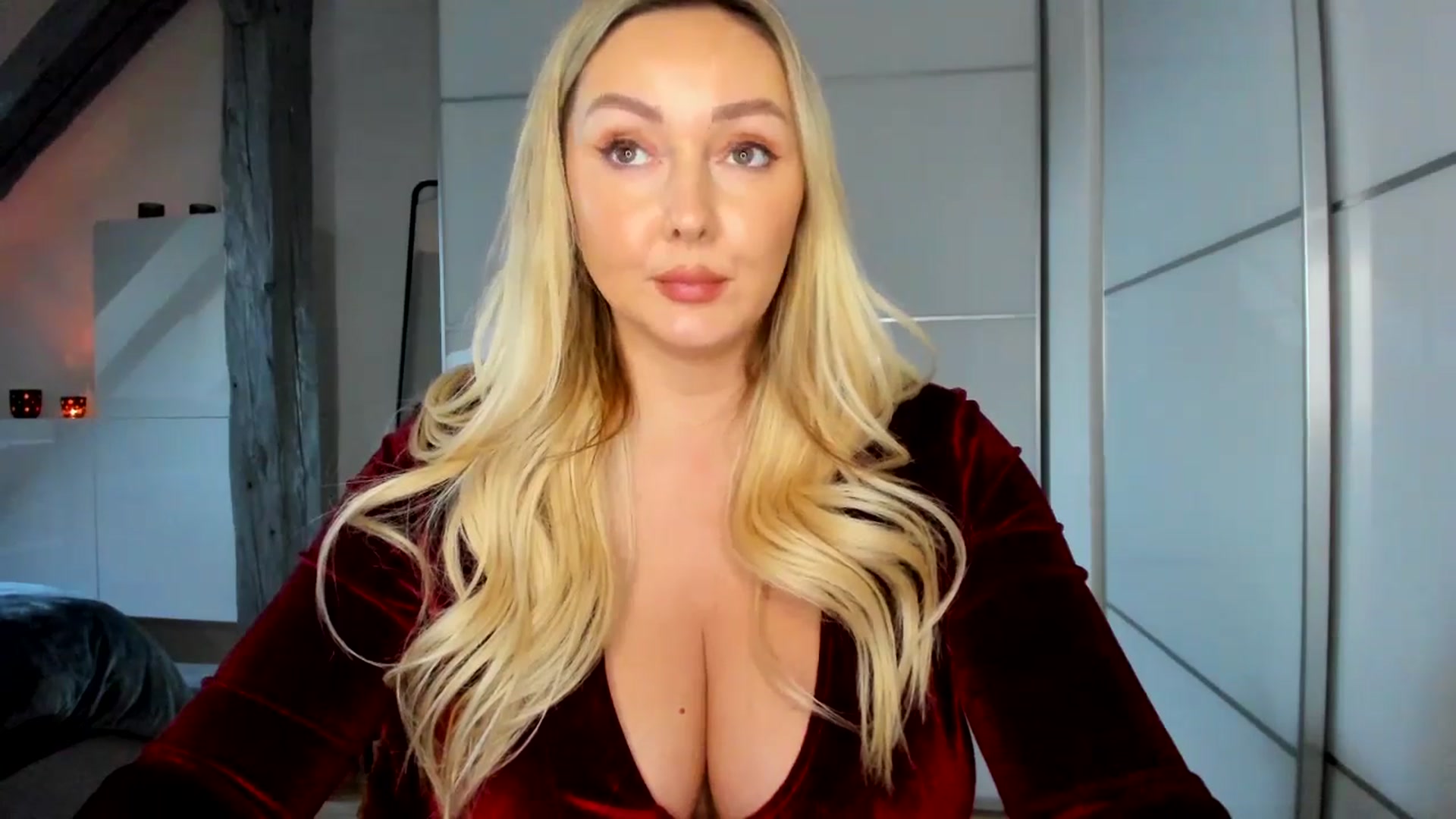 Gallery image thumbnail from Mi_Ha's myfreecams stream on, 12/01/2025, 15:39 image 4 of 20