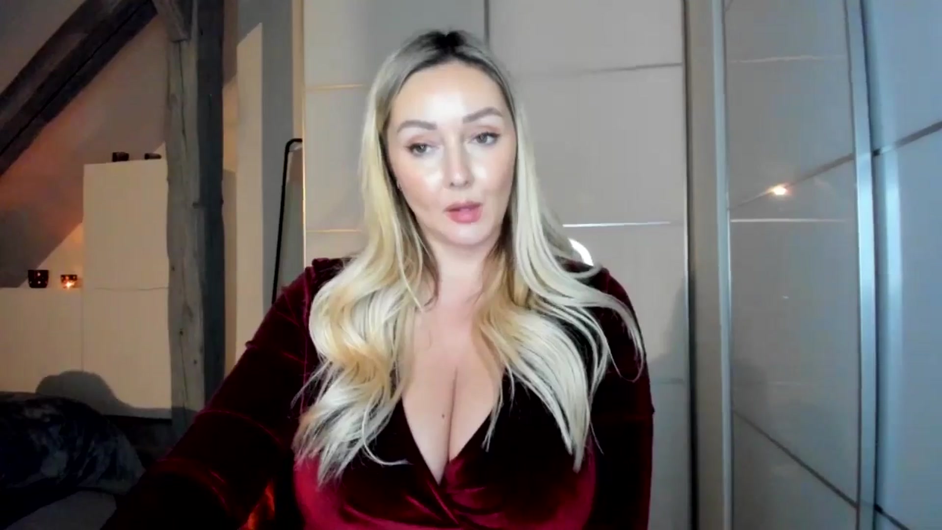 Gallery image thumbnail from Mi_Ha's myfreecams stream on, 12/01/2025, 16:16 image 19 of 20